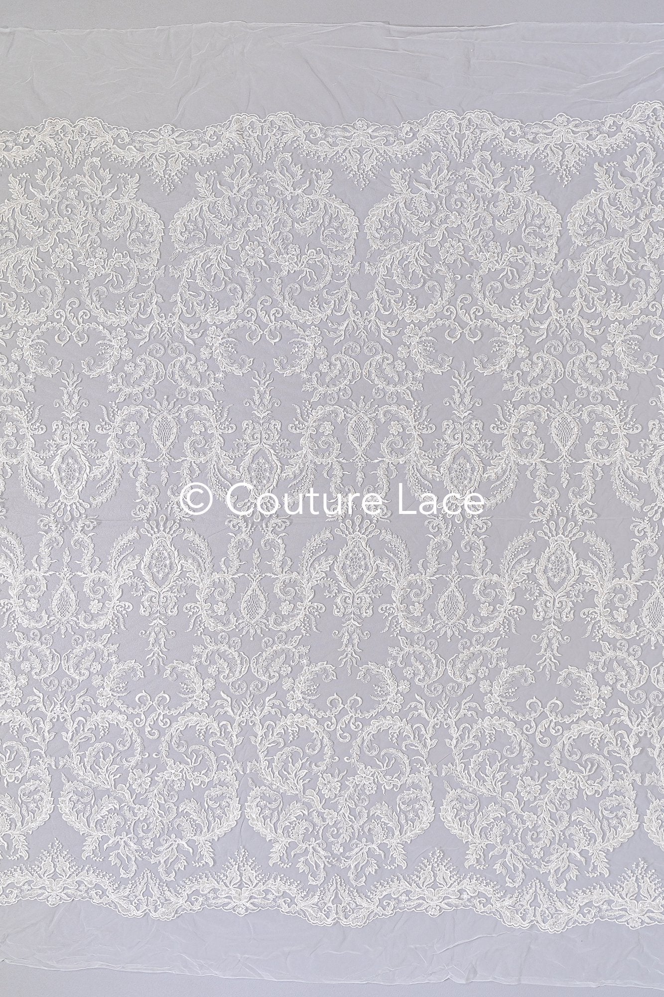 Bordado de perlas pesado y lujoso / Encaje nupcial con patrón simétrico // L26-072