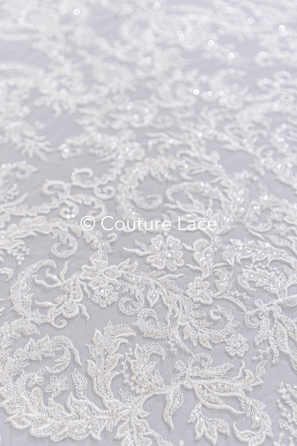 Bordado de perlas pesado y lujoso / Encaje nupcial con patrón simétrico // L26-072
