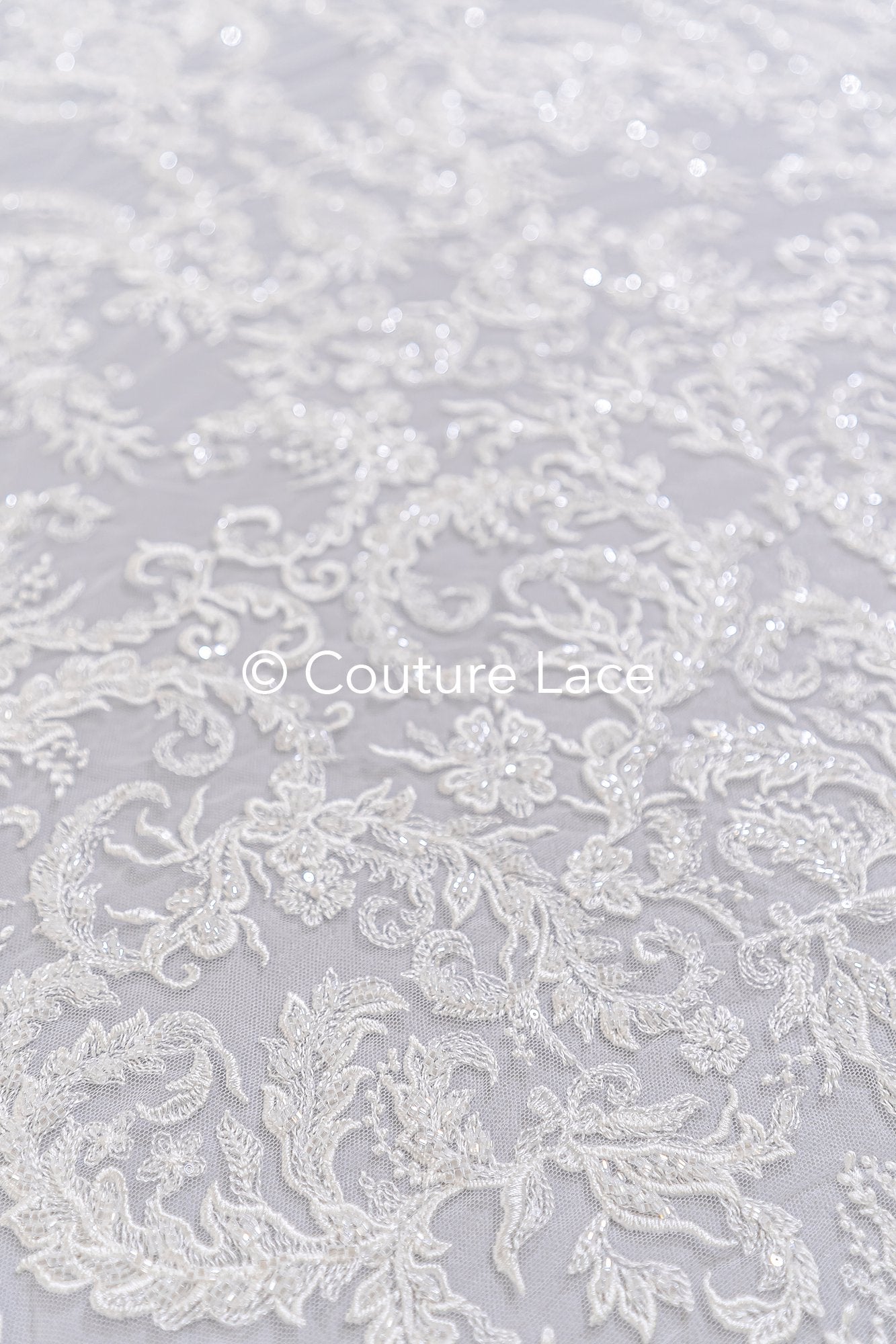 Bordado de perlas pesado y lujoso / Encaje nupcial con patrón simétrico // L26-072