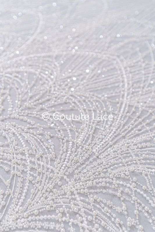 Schwere luxuriöse Perlenstickerei/ Brautspitze mit symmetrischen Muster // L25-186