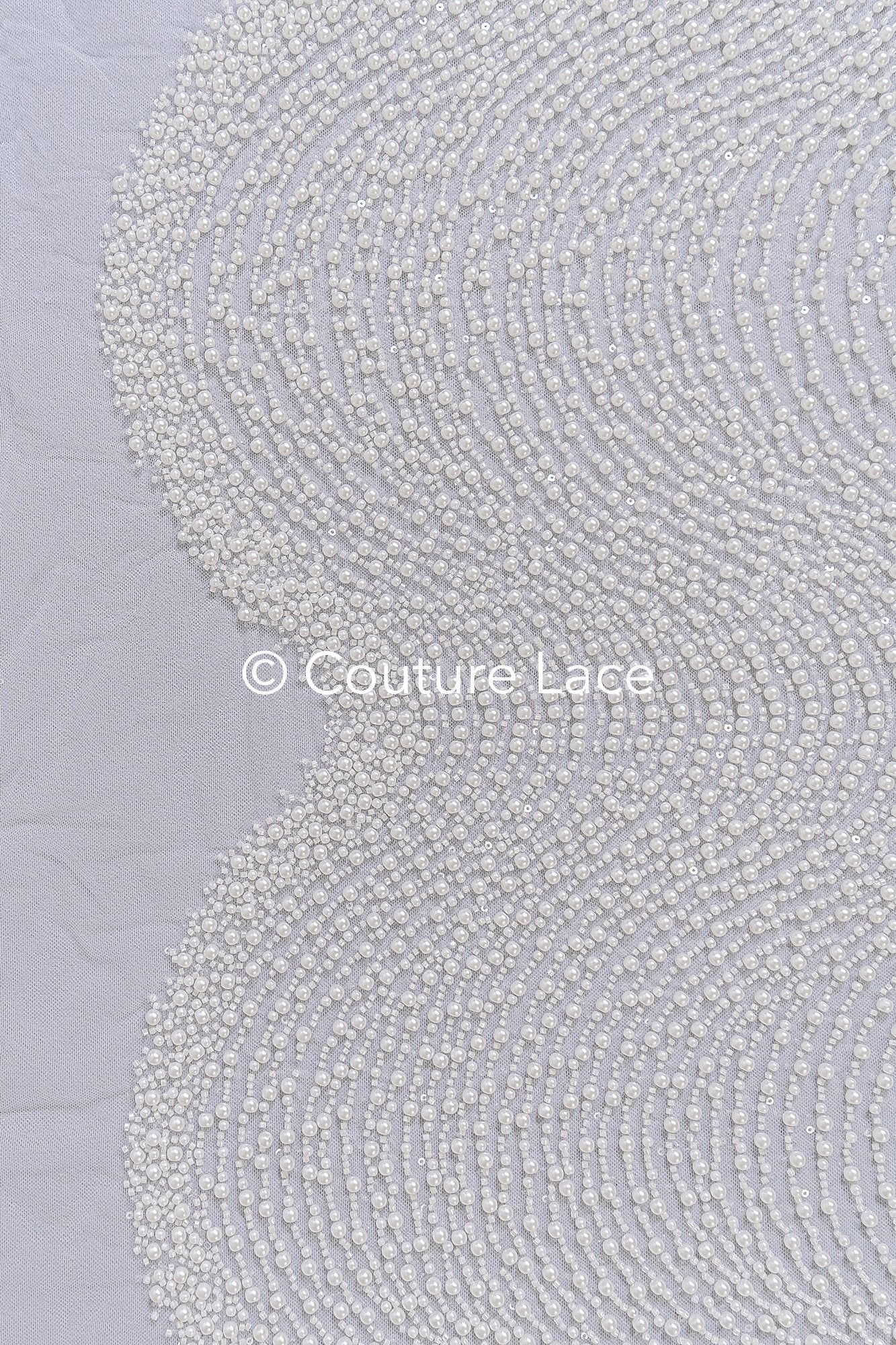 Schwere Perlenstickerei/ Brautspitze mit symmetrischen Wellen-Muster // L25-190