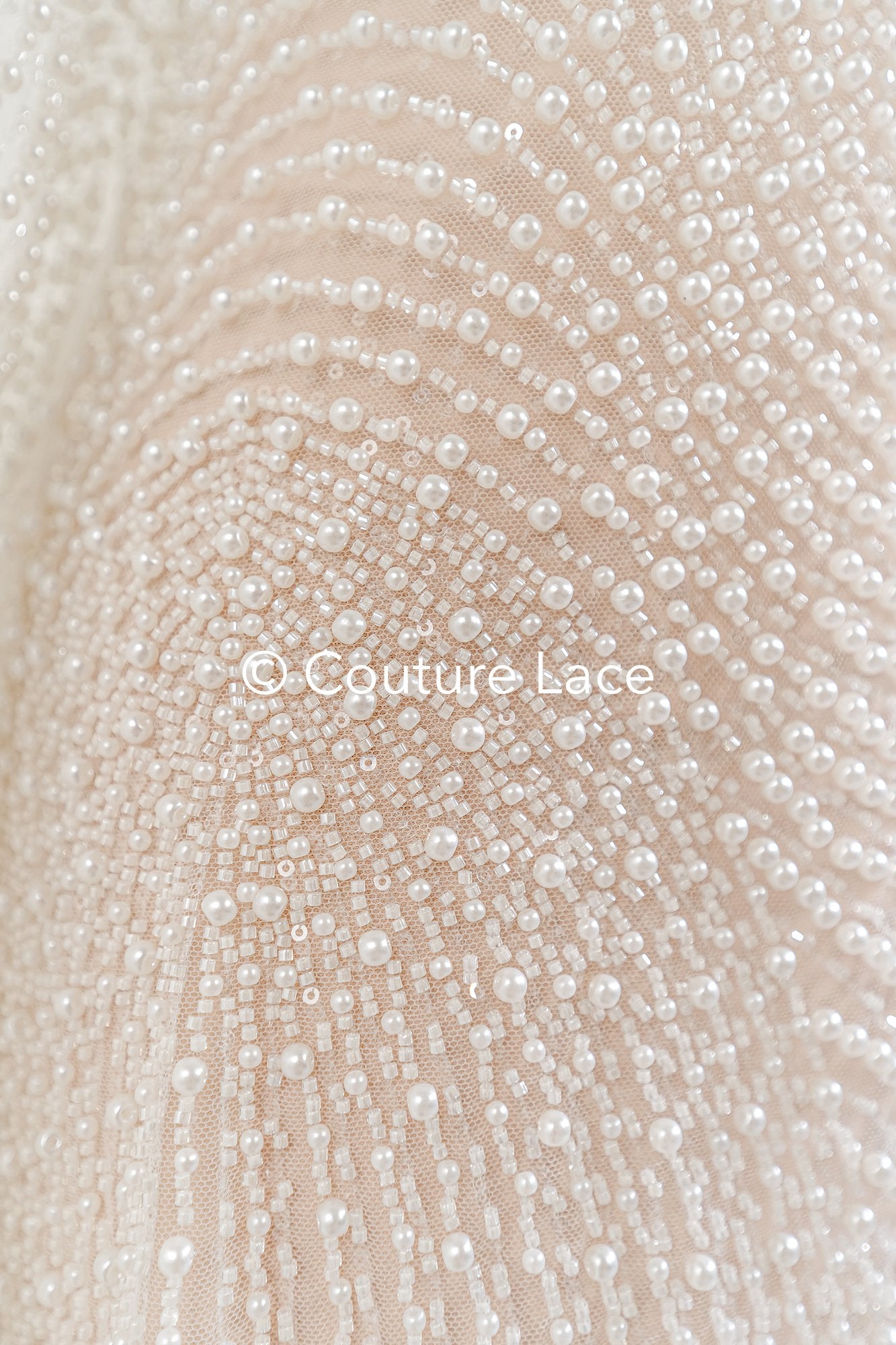 Schwere Perlenstickerei/ Brautspitze mit symmetrischen Wellen-Muster // L25-190