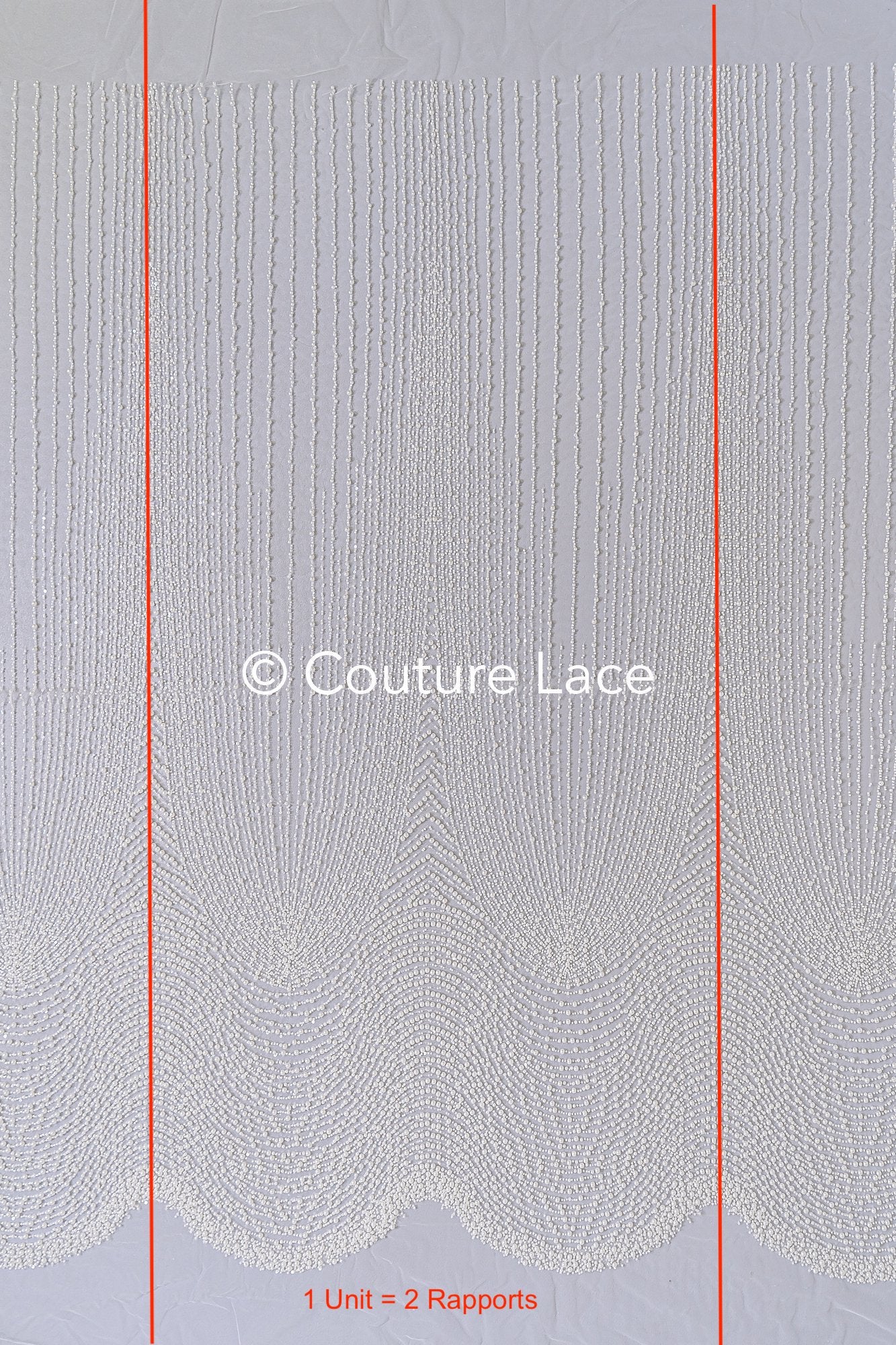 Schwere Perlenstickerei/ Brautspitze mit symmetrischen Wellen-Muster // L25-190