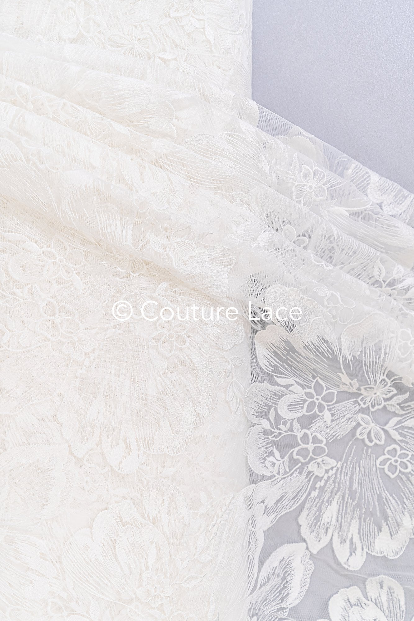 Braut Spitzenstoff mit Blumenmuster, Hochwertiger Spitzen Stoff für Brautkleider // L25-340