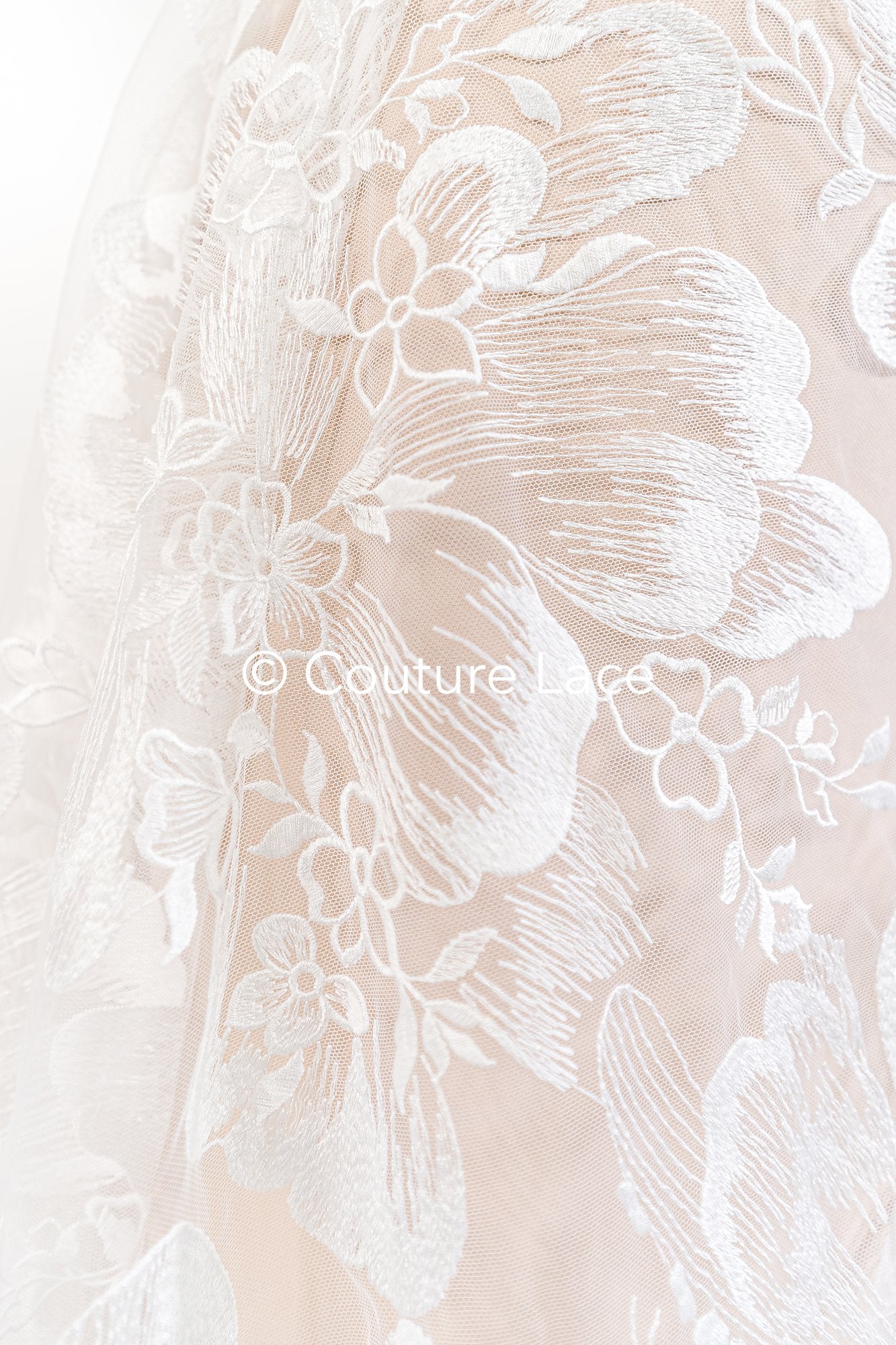 Braut Spitzenstoff mit Blumenmuster, Hochwertiger Spitzen Stoff für Brautkleider // L25-340