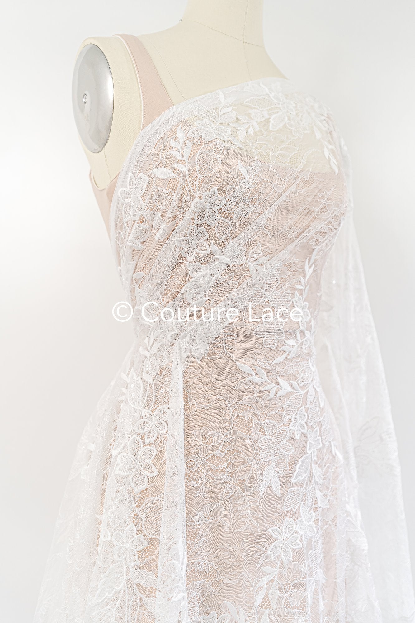 Braut Spitzenstoff mit Blumenmuster, Hochwertige französische Spitze für Brautkleider // L25-343