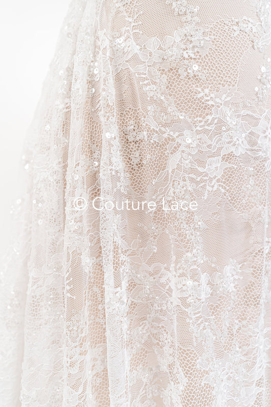 Dentelle de mariée brodée de perles sur dentelle française fine / Dentelle de mariée perlée de haute qualité // L25-348