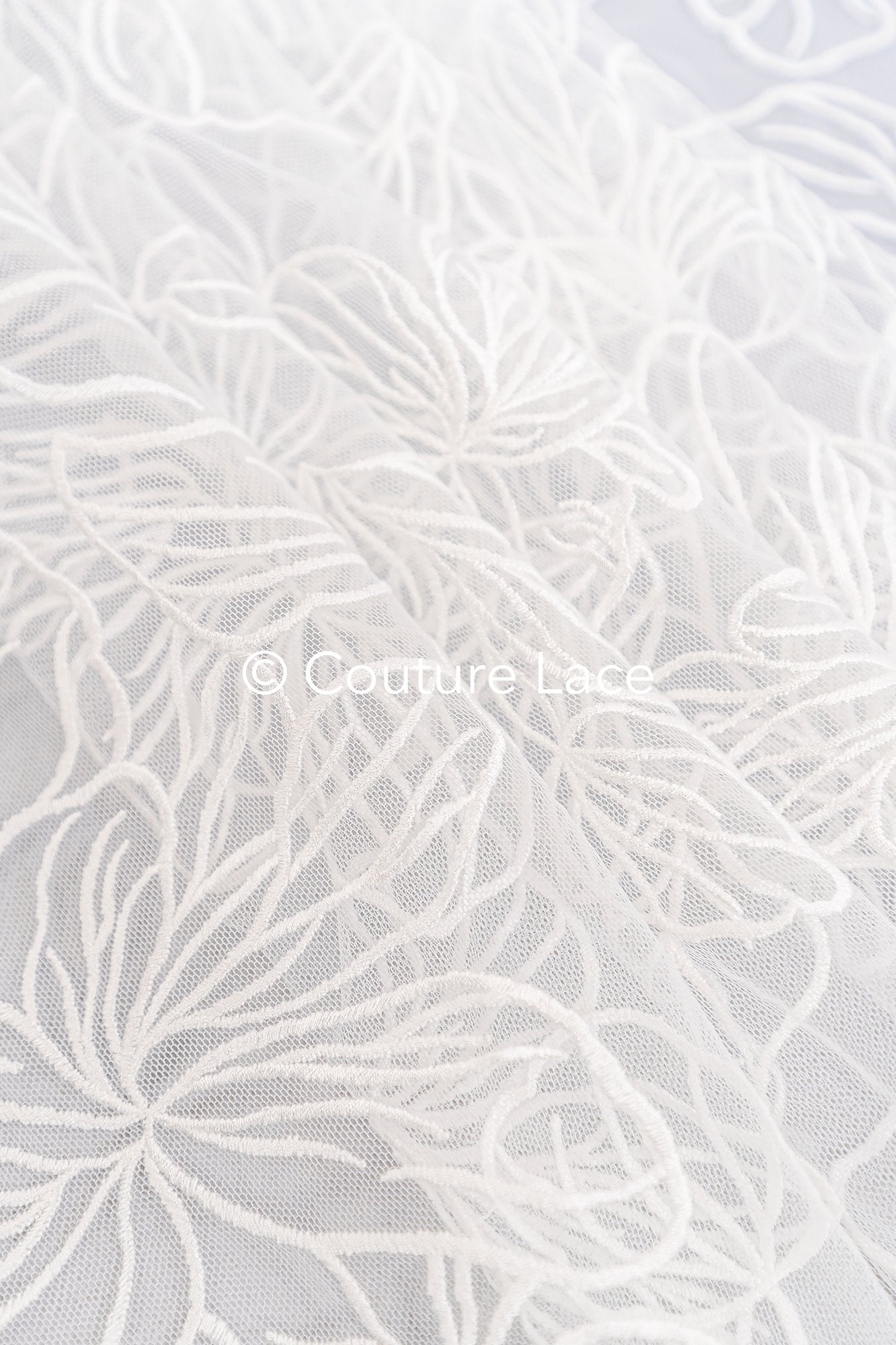 Braut Spitzenstoff mit Blumenmuster, Bestickte Spitze für Brautkleider // L25-349