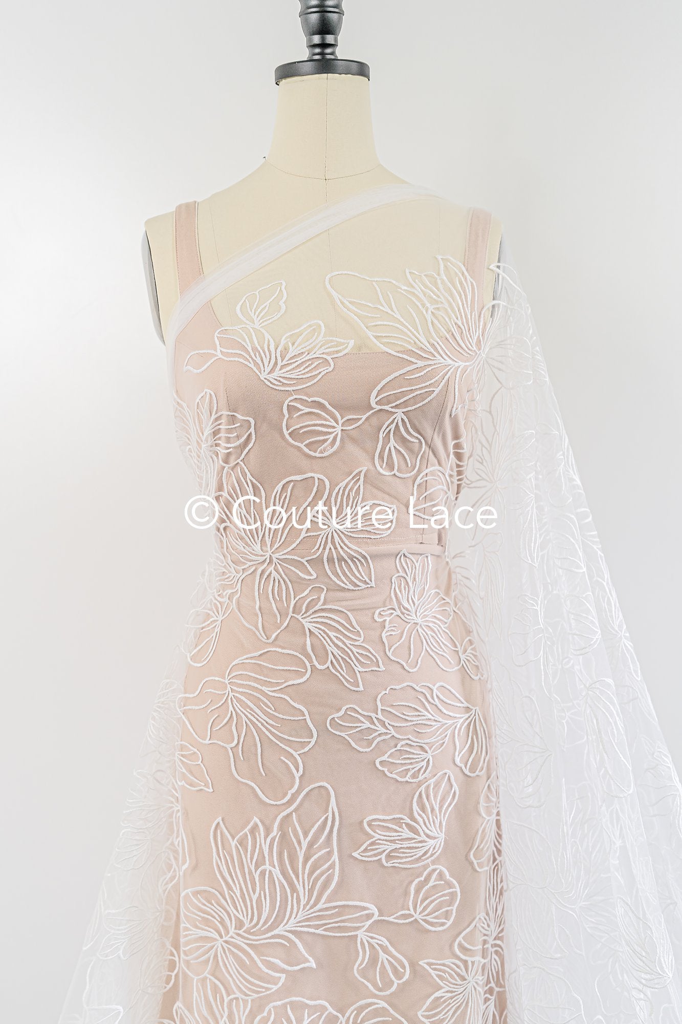 Braut Spitzenstoff mit Blumenmuster, Bestickte Spitze für Brautkleider // L25-349