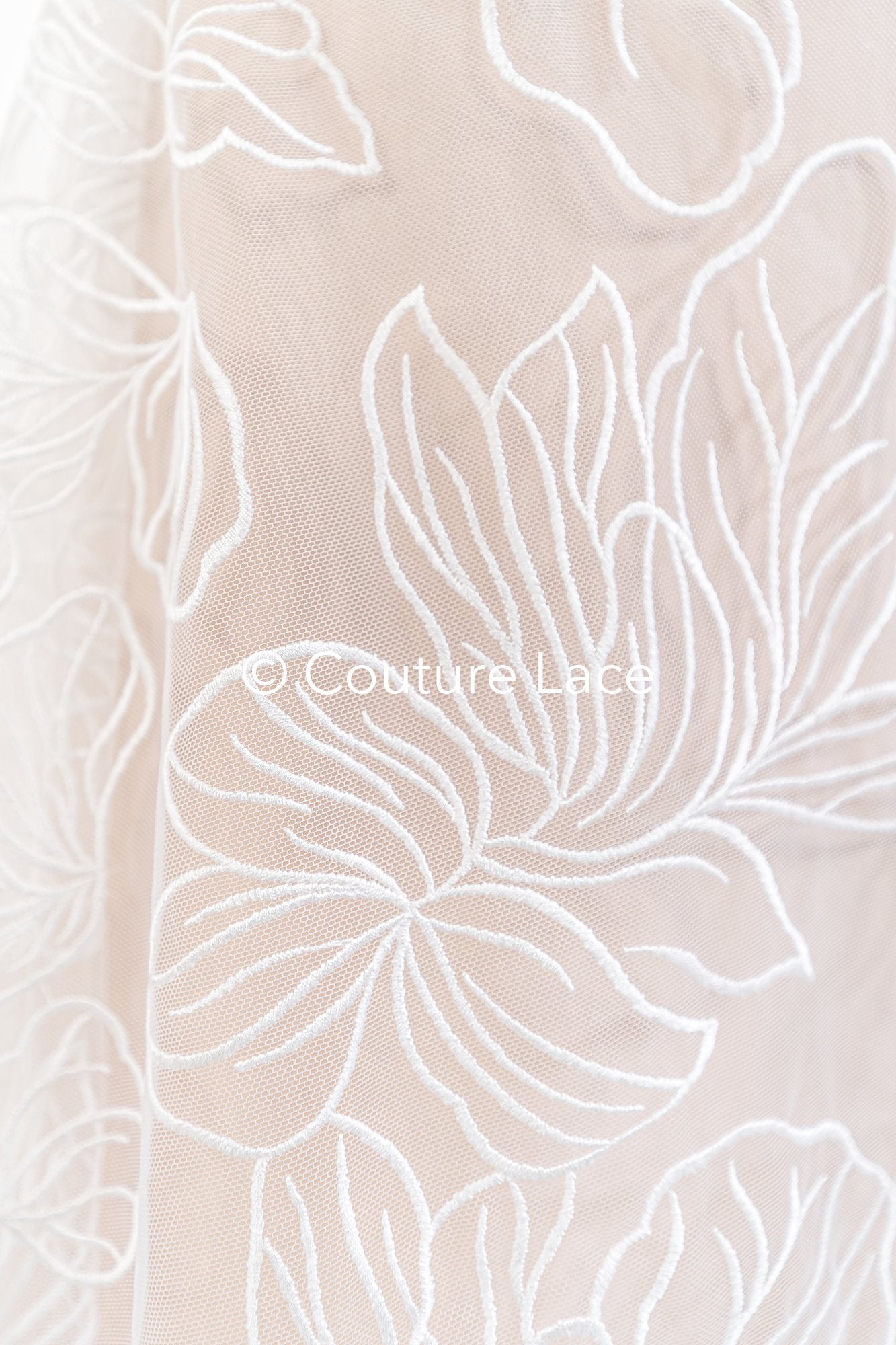 Braut Spitzenstoff mit Blumenmuster, Bestickte Spitze für Brautkleider // L25-349