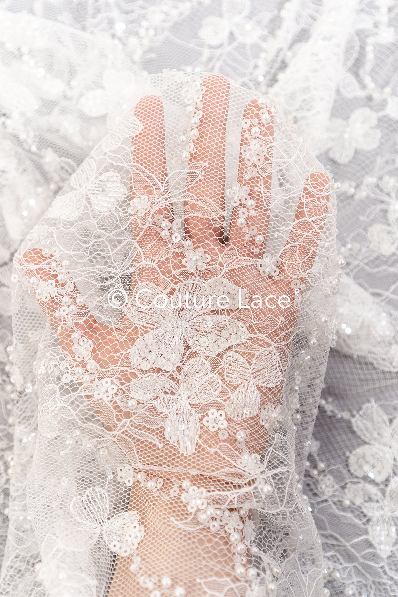 Dentelle de mariée brodée de perles sur dentelle française fine / Dentelle de mariée perlée de haute qualité // L25-350