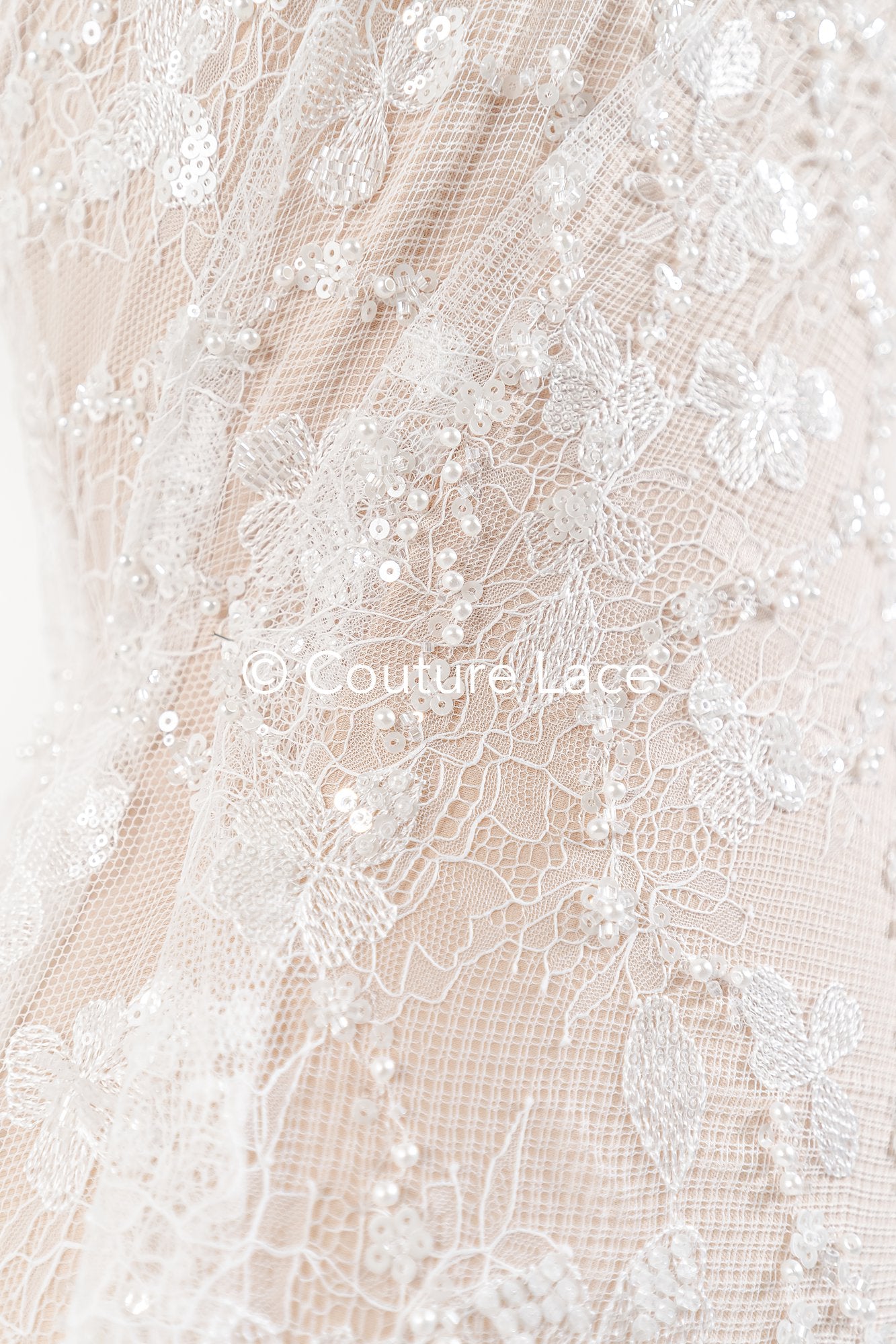 Dentelle de mariée brodée de perles sur dentelle française fine / Dentelle de mariée perlée de haute qualité // L25-350