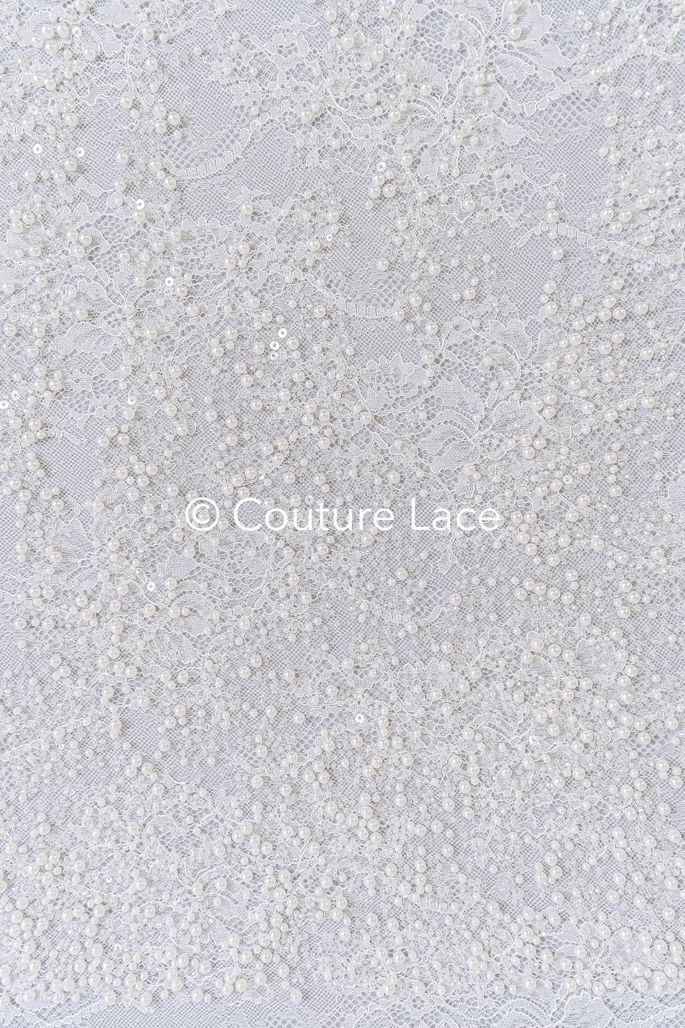 Perlenbestickte Brautspitze auf feiner französischer Spitze/ Hochwertige Perlen Brautspitze // L25-407