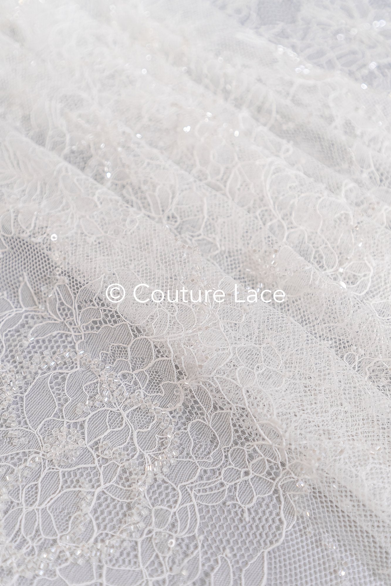 3 Meter Perlenbestickte französische Spitze/ Chantilly-Spitze mit Perlen/ Brautspitze // L25-429