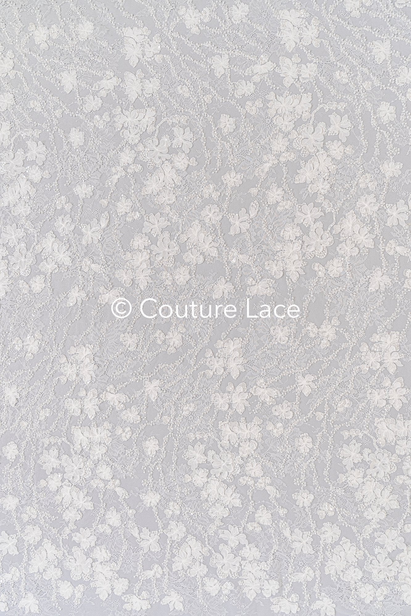 Perlenbestickte 3D Brautspitze auf feiner französischer Spitze/ Hochwertige Perlen Brautspitze // L25-617