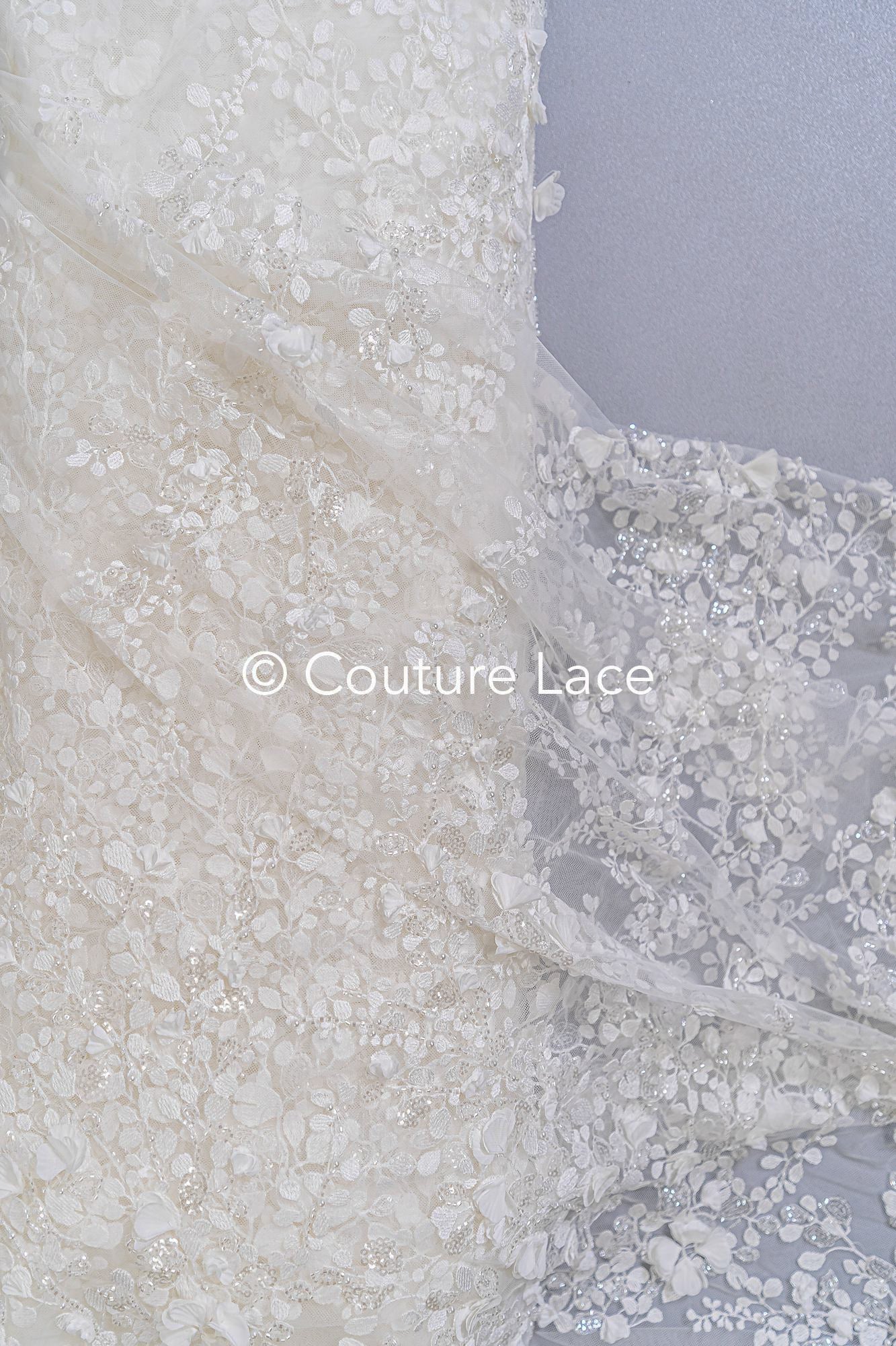 3D Blumen Spitzenstoff Off-White/ Braut Spitzenstoff/ romantischer Spitzenstoff mit 3D Blumen/ Hochzeit Spitzenstoff// L25-664B