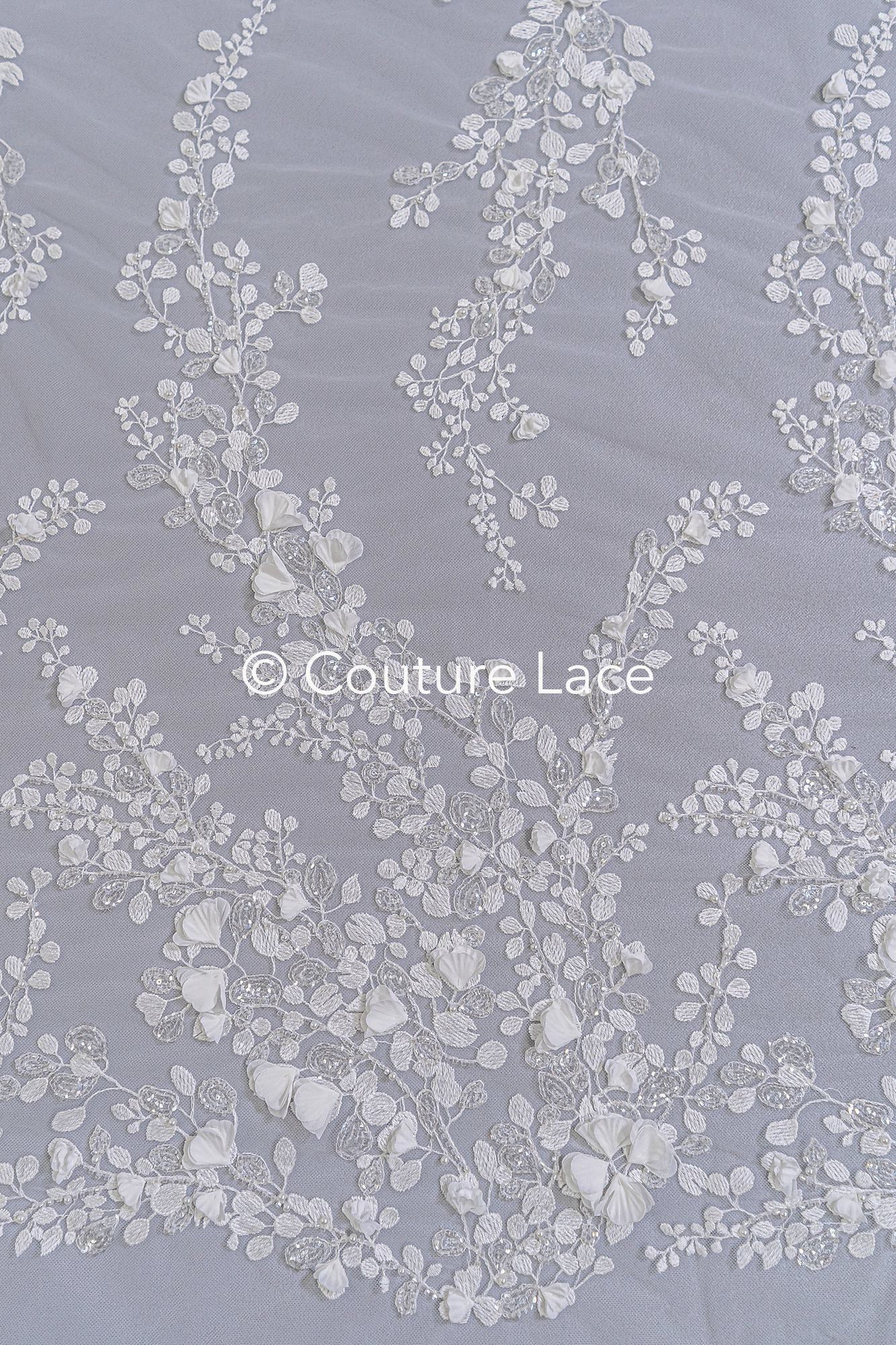 3D Blumen Spitzenstoff Off-White/ Braut Spitzenstoff/ romantischer Spitzenstoff mit 3D Blumen/ Hochzeit Spitzenstoff// L25-664B
