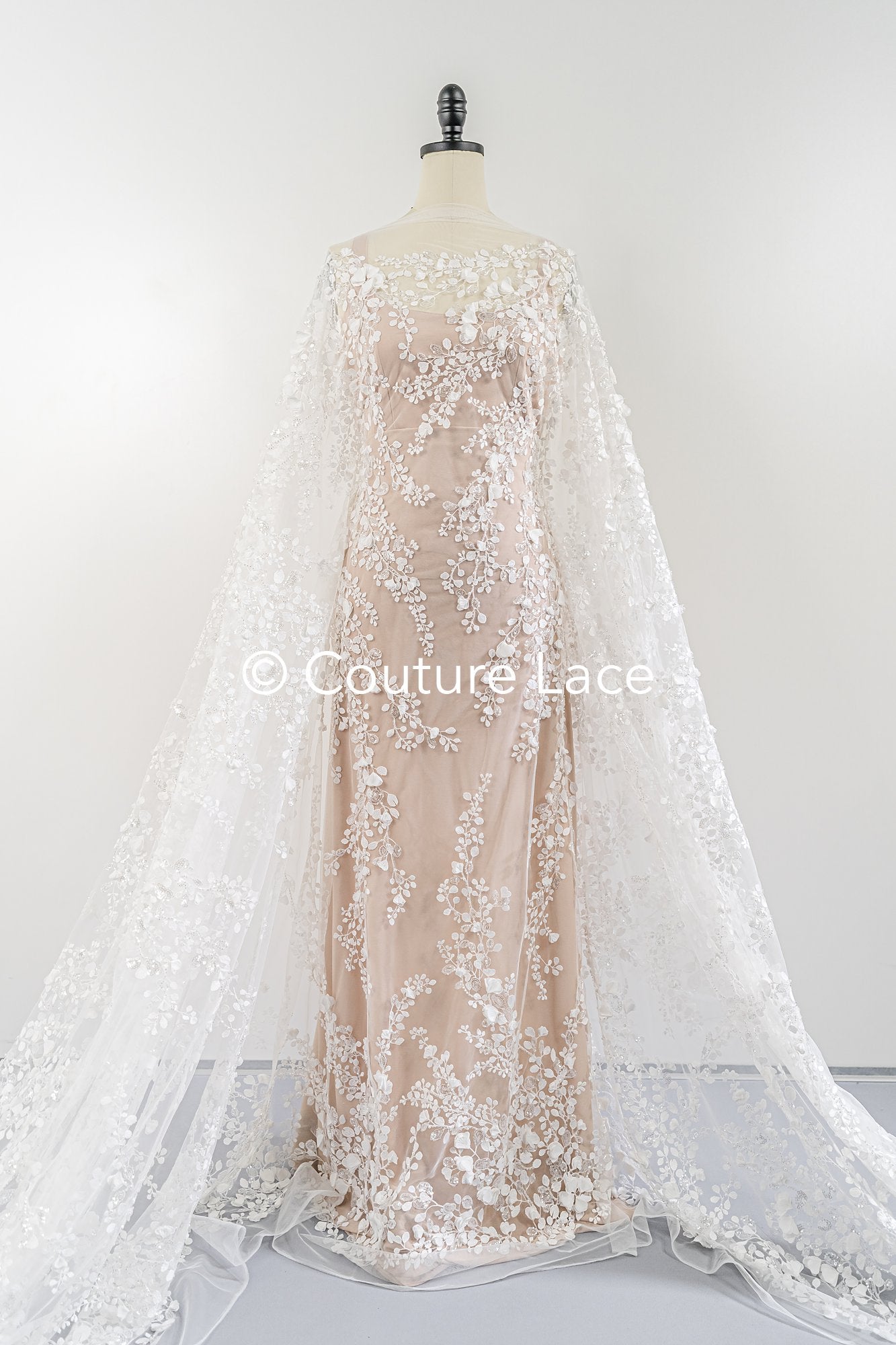 3D Blumen Spitzenstoff Off-White/ Braut Spitzenstoff/ romantischer Spitzenstoff mit 3D Blumen/ Hochzeit Spitzenstoff// L25-664B