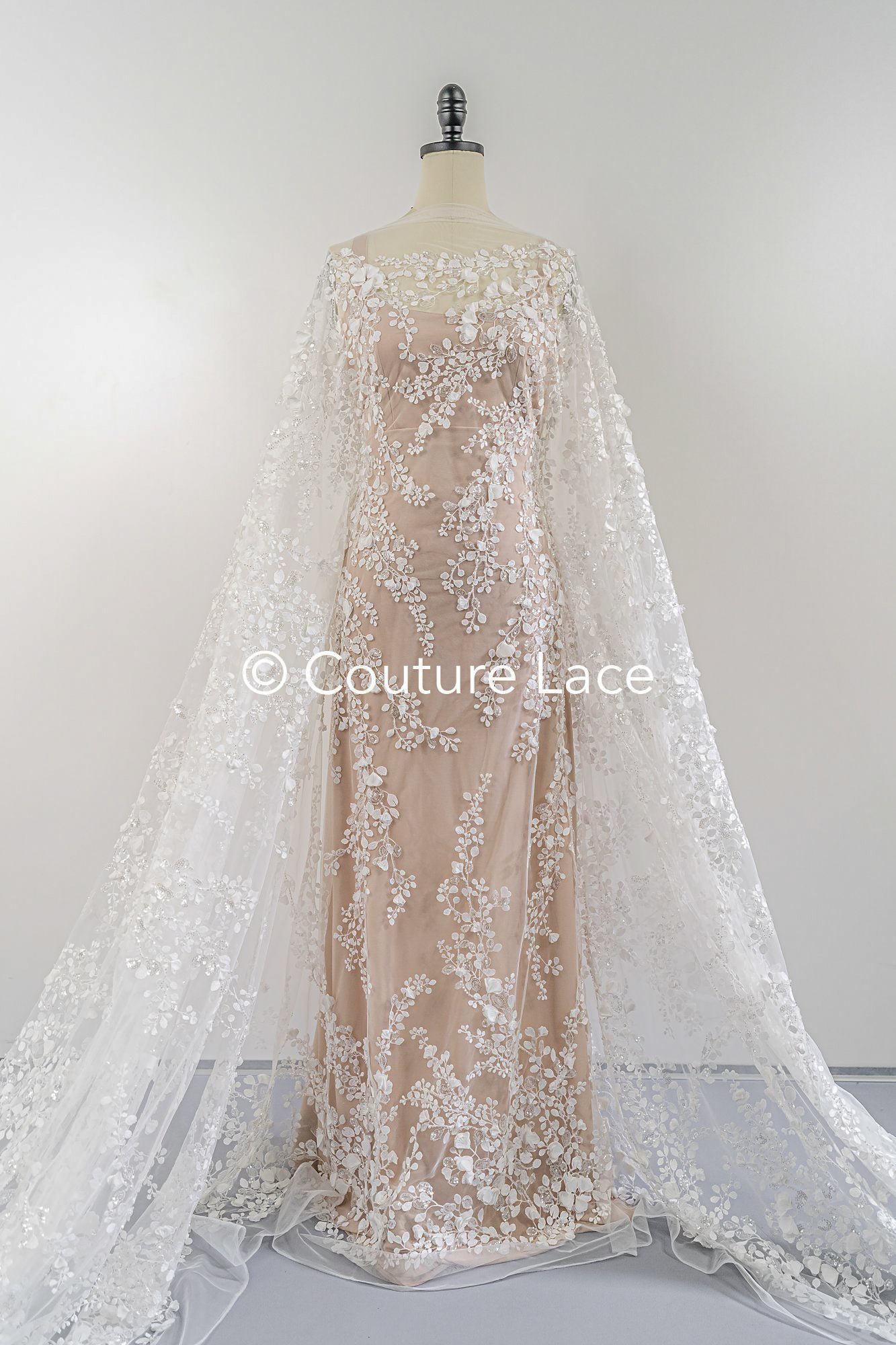 3D Blumen Spitzenstoff Off-White/ Braut Spitzenstoff/ romantischer Spitzenstoff mit 3D Blumen/ Hochzeit Spitzenstoff// L25-664B
