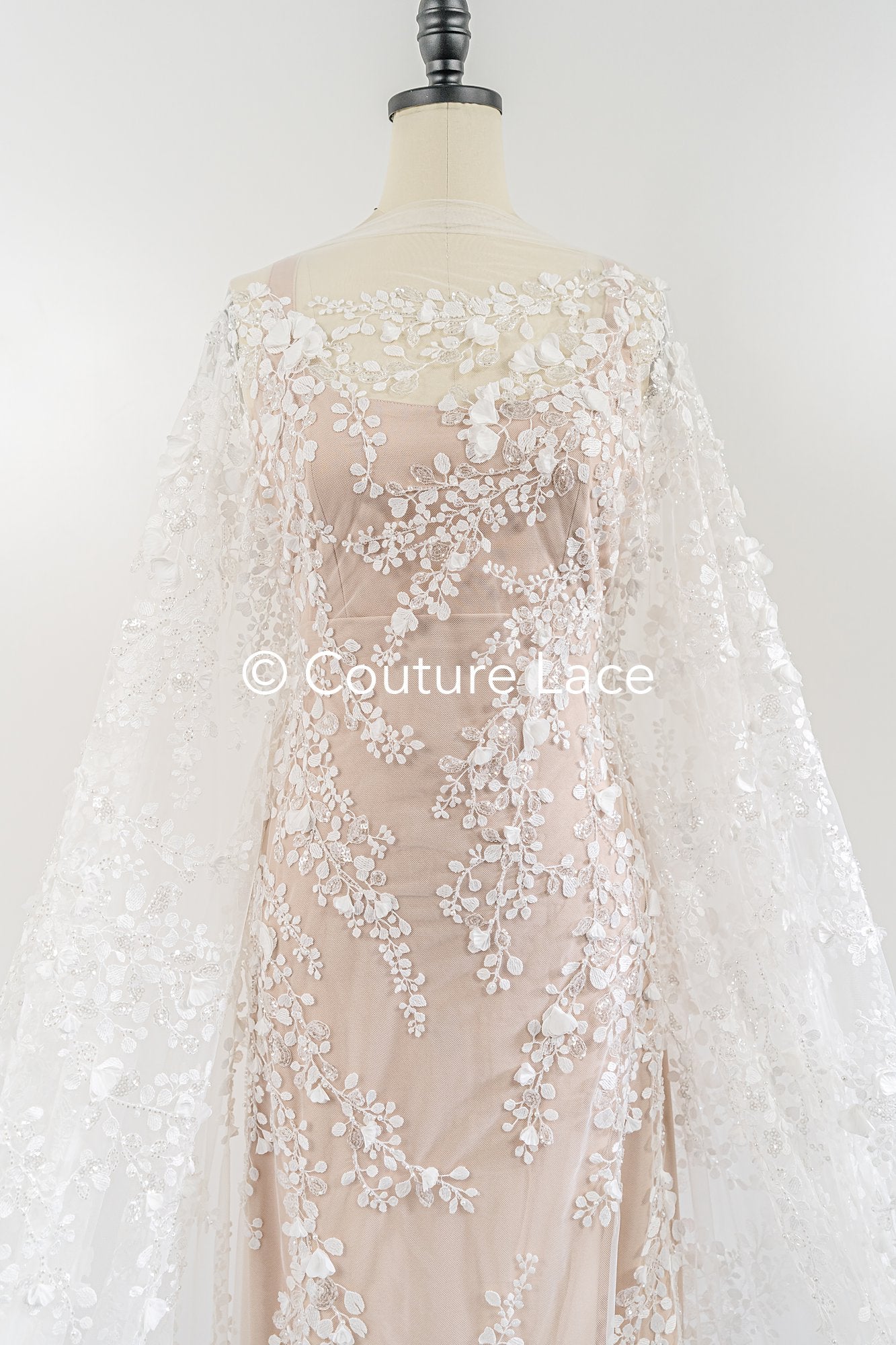 3D Blumen Spitzenstoff Off-White/ Braut Spitzenstoff/ romantischer Spitzenstoff mit 3D Blumen/ Hochzeit Spitzenstoff// L25-664B