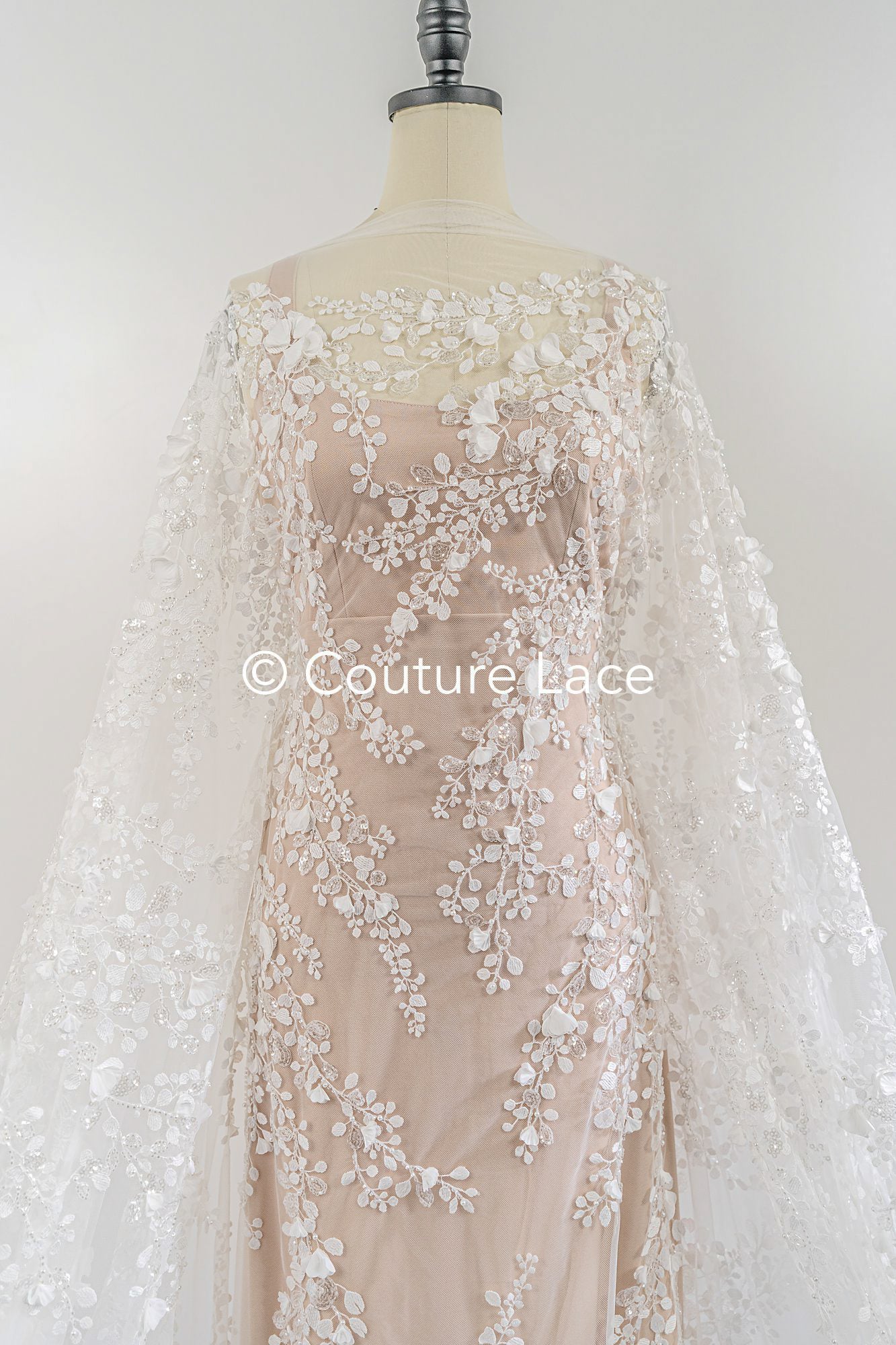 3D Blumen Spitzenstoff Off-White/ Braut Spitzenstoff/ romantischer Spitzenstoff mit 3D Blumen/ Hochzeit Spitzenstoff// L25-664B