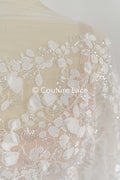 3D Blumen Spitzenstoff Off-White/ Braut Spitzenstoff/ romantischer Spitzenstoff mit 3D Blumen/ Hochzeit Spitzenstoff// L25-664B