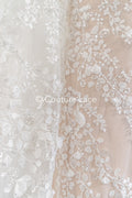 3D Blumen Spitzenstoff Off-White/ Braut Spitzenstoff/ romantischer Spitzenstoff mit 3D Blumen/ Hochzeit Spitzenstoff// L25-664B