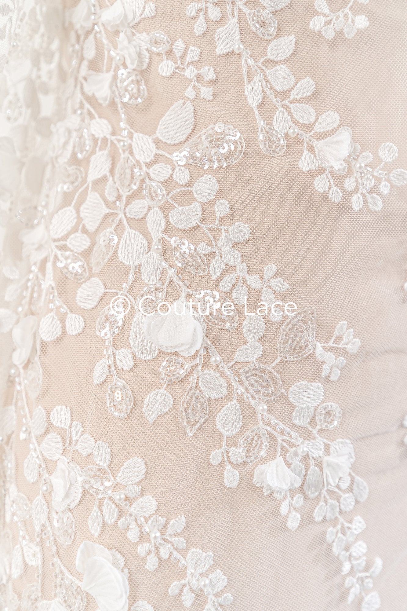 3D Blumen Spitzenstoff Off-White/ Braut Spitzenstoff/ romantischer Spitzenstoff mit 3D Blumen/ Hochzeit Spitzenstoff// L25-664B