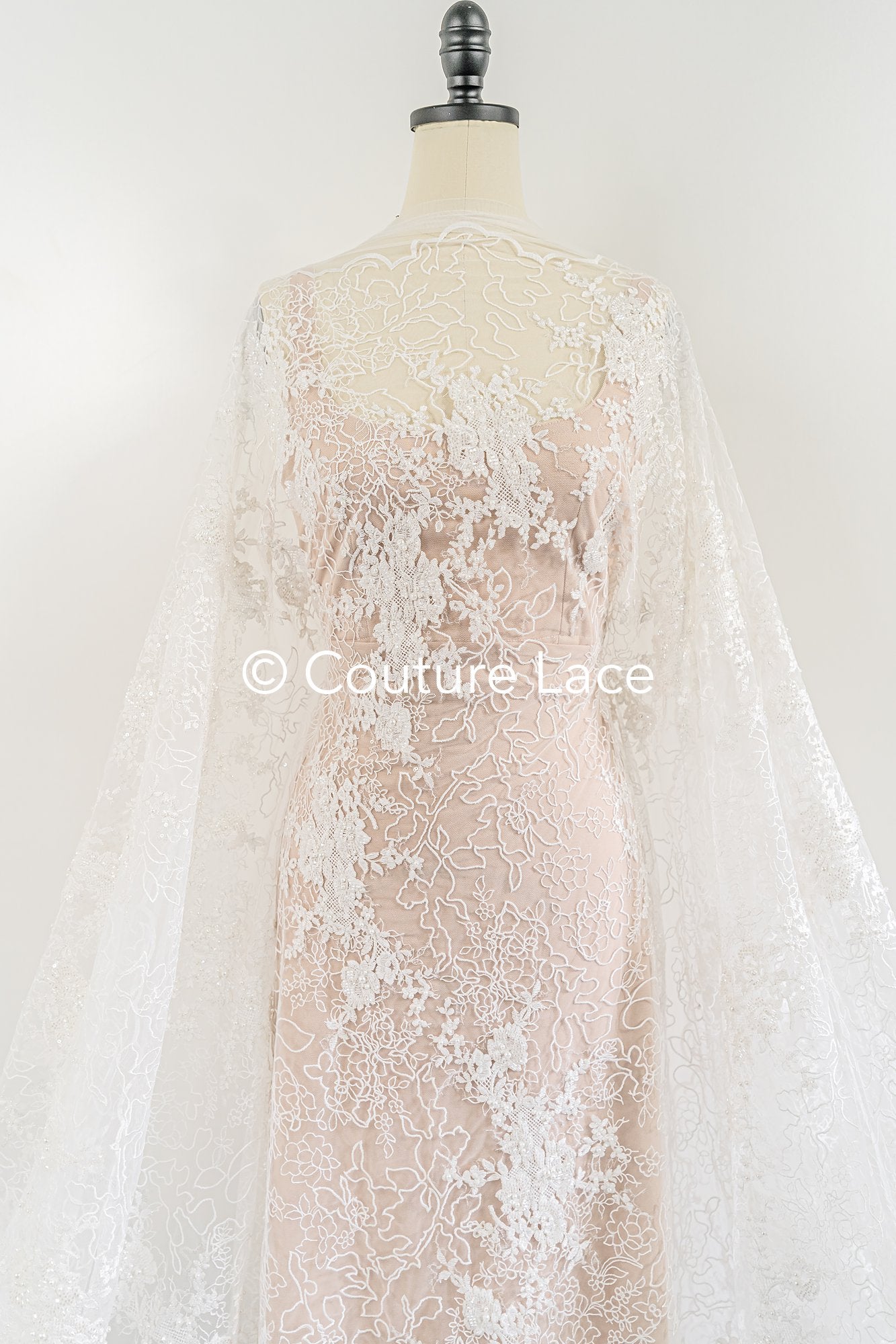 Exquisite Florale Spitze für Brautkleider/ Luxus Brautspitze mit Perlenstickerei // L25-870