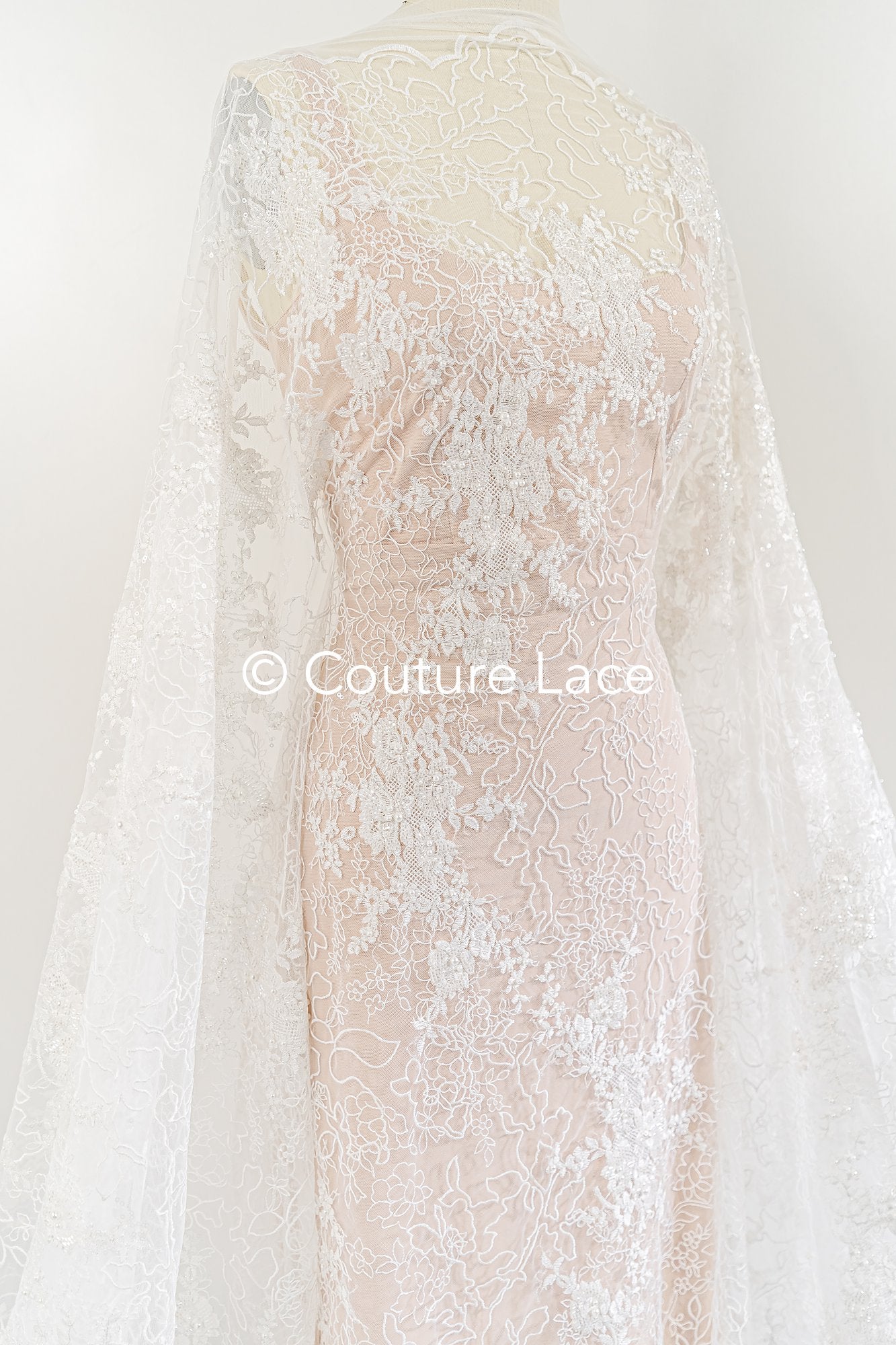 Exquisite Florale Spitze für Brautkleider/ Luxus Brautspitze mit Perlenstickerei // L25-870