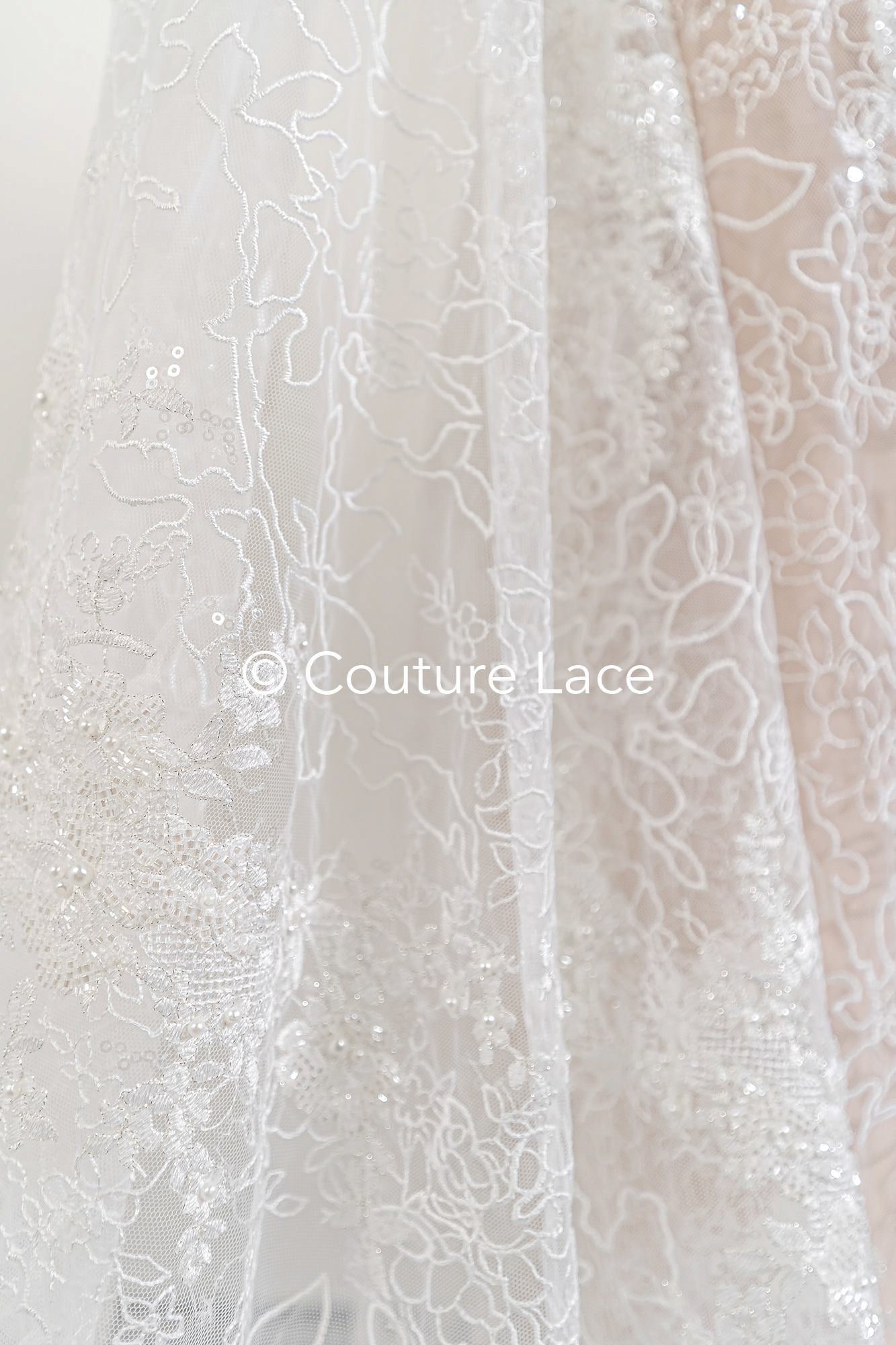 Exquisite Florale Spitze für Brautkleider/ Luxus Brautspitze mit Perlenstickerei // L25-870