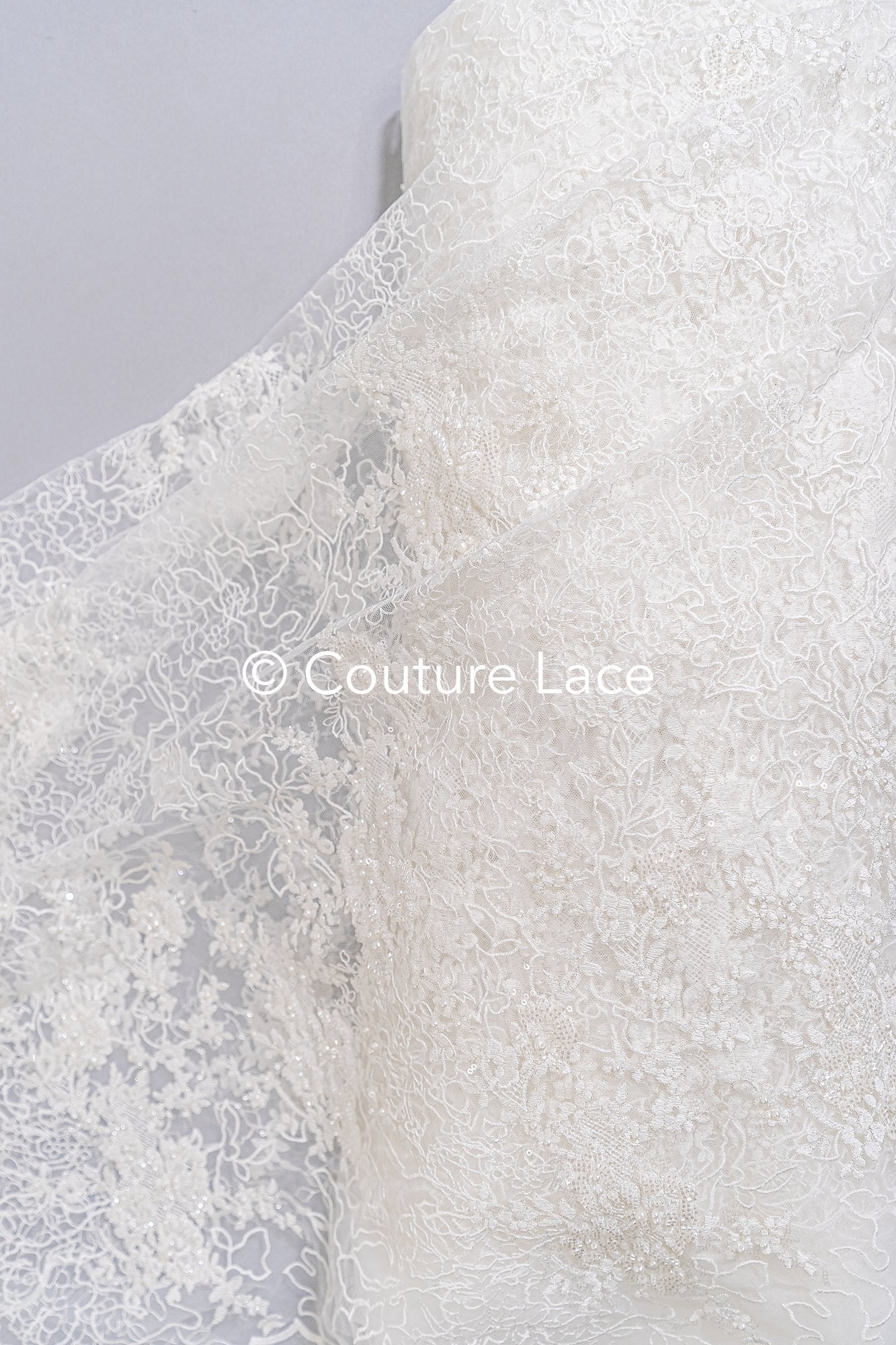 Exquisite Florale Spitze für Brautkleider/ Luxus Brautspitze mit Perlenstickerei // L25-870