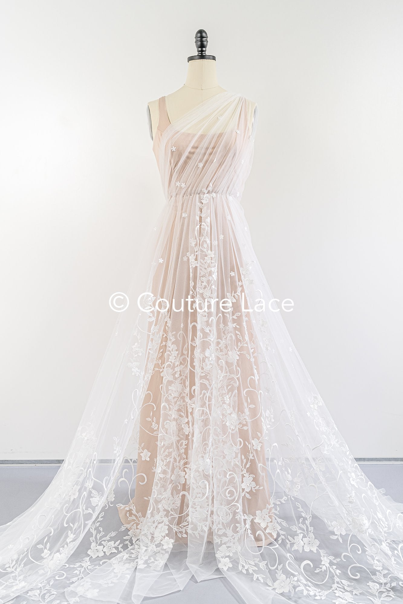 Exquisite Florale Spitze für Brautkleider, Luxus Brautspitze mit Perlenstickerei // L25-856