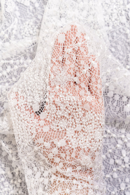 Dentelle de mariée à motif floral, dentelle brodée de perles pour robes de mariée à motif floral // L25-857