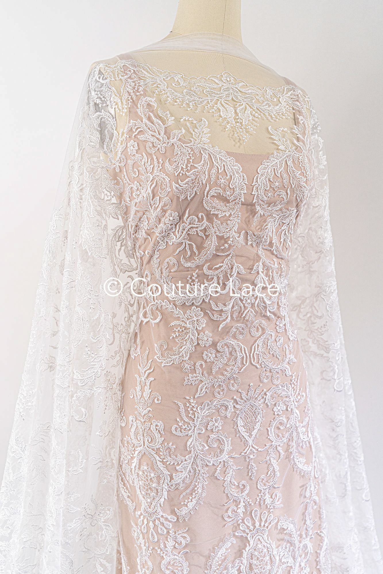 Encaje floral para vestidos de novia, encaje de novia bordado con motivo floral // L25-858