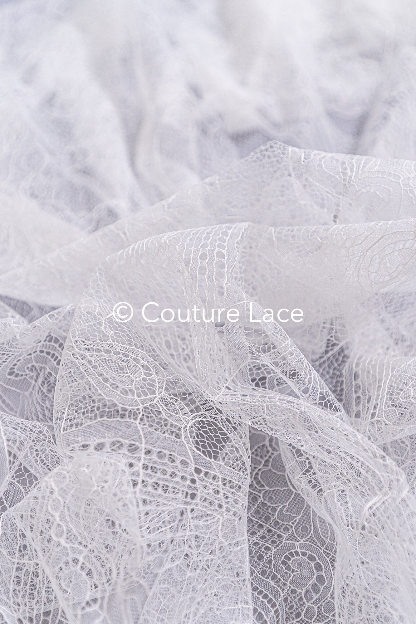 3 mètres de dentelle française/dentelle de Chantilly française // L25-859