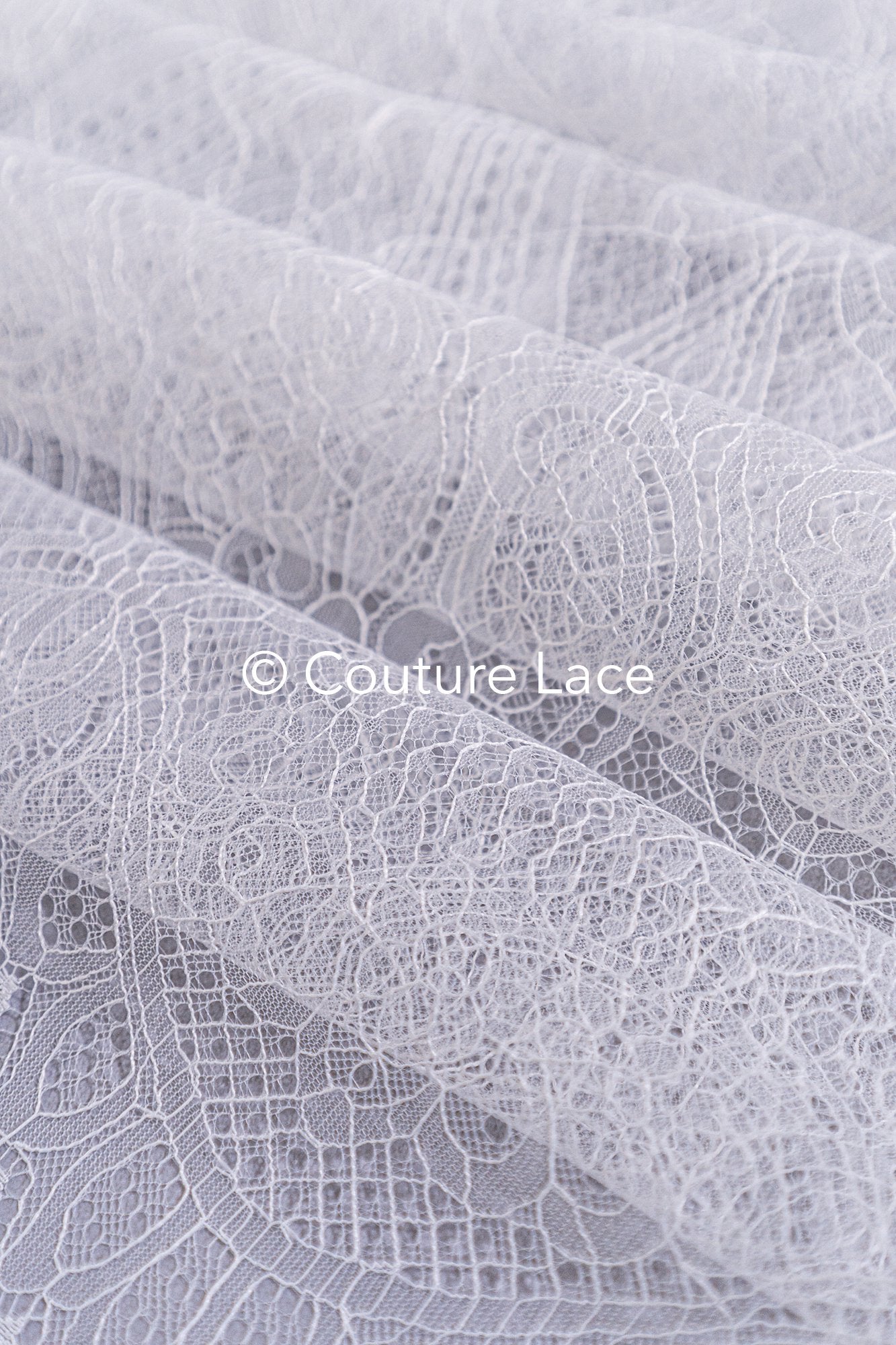 3 mètres de dentelle française/dentelle de Chantilly française // L25-859