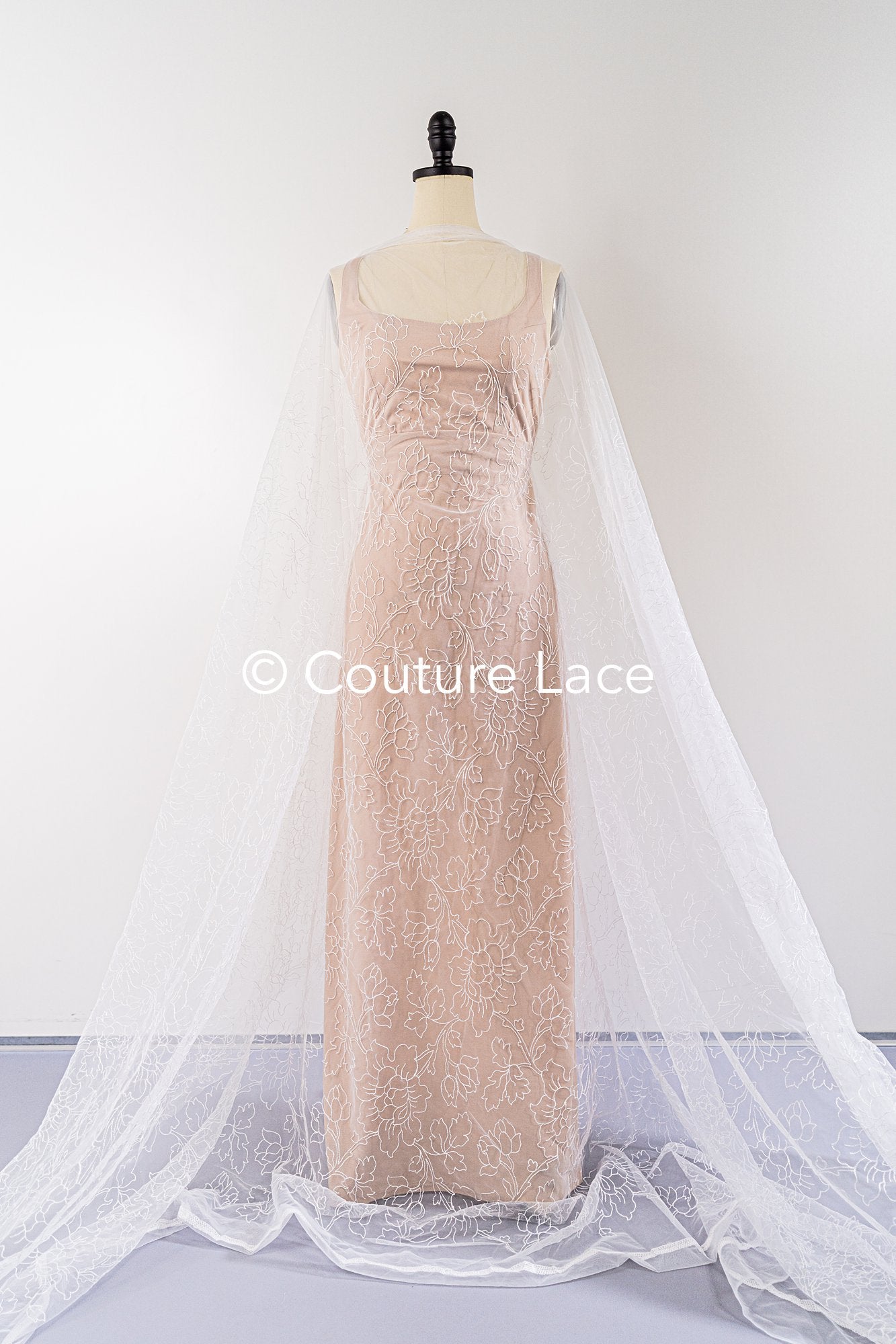 Feine Brautspitze mit Blumenmuster/Floral bestickte Spitze für Brautkleider // L25-863