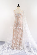 Luxuriöse Blumen-Spitze mit floralen Mustern, Feinste Brautspitze für luxuriöse Brautkleider // L26-012B