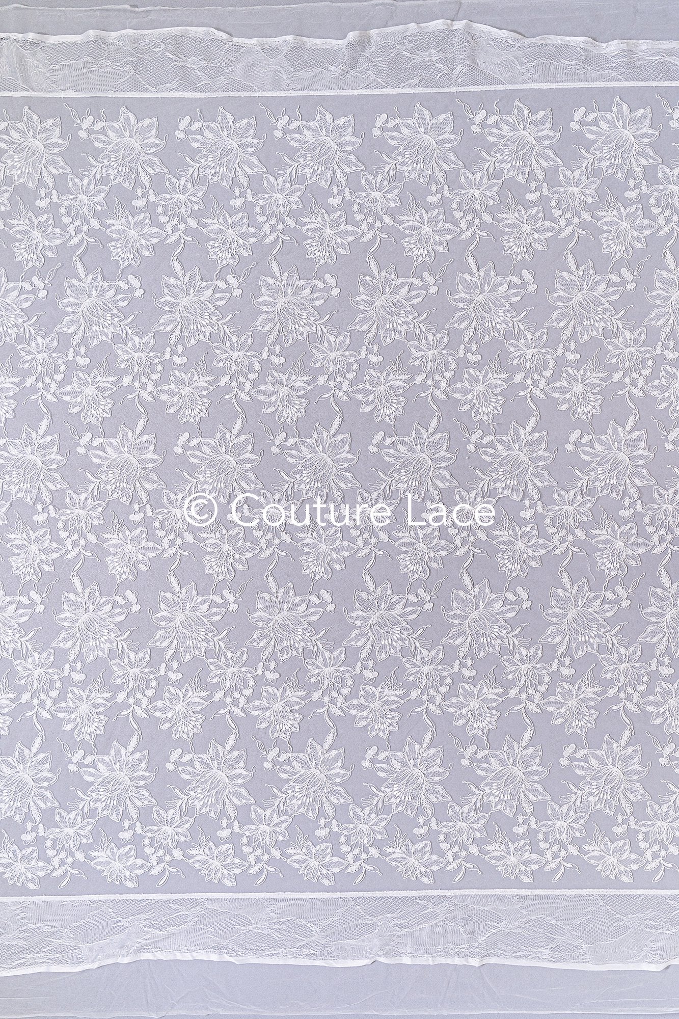 Braut Spitzenstoff mit Blumenmuster, Hochwertiger Spitzen Stoff für Brautkleider // L26-013B