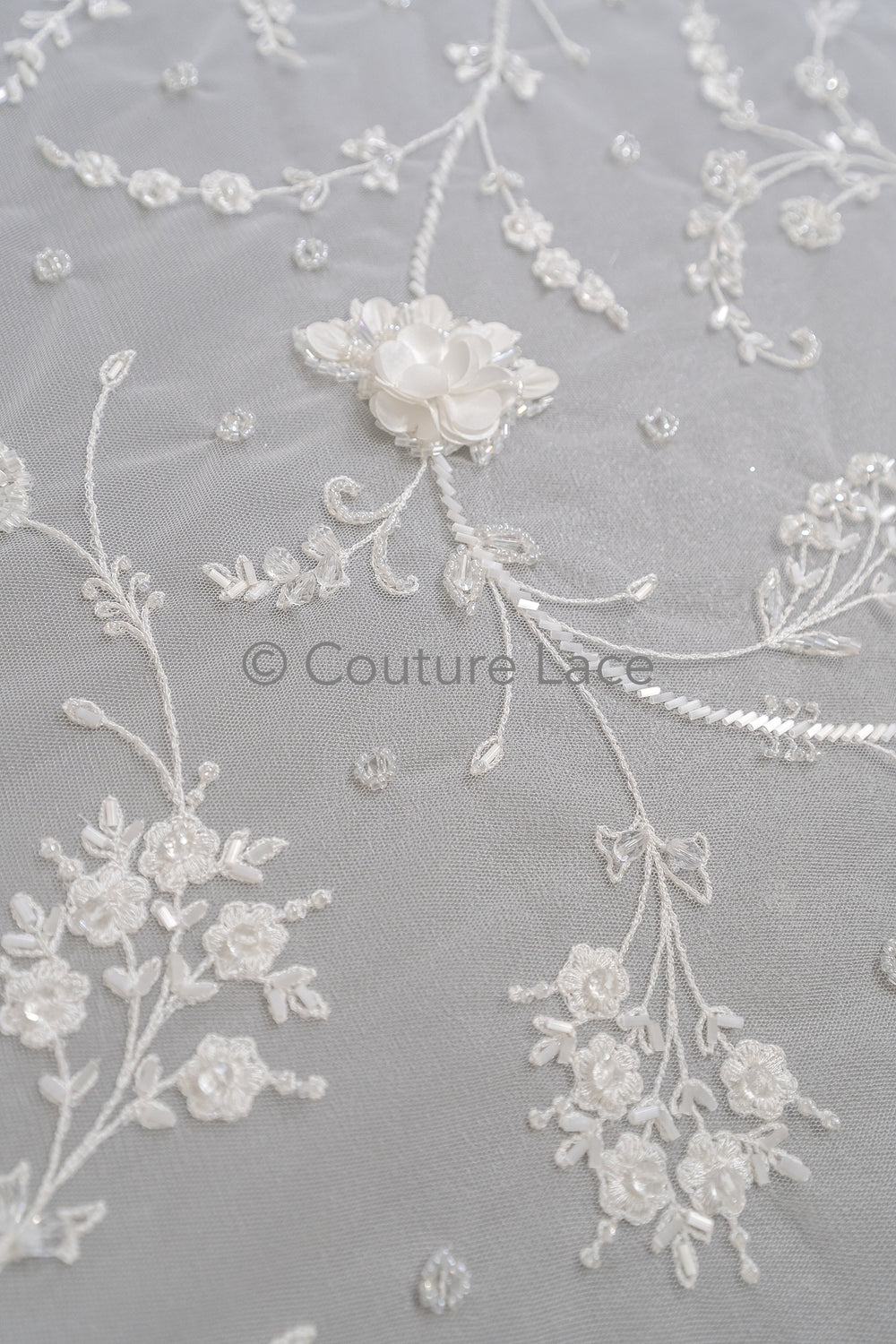 3D Blumen Spitzenstoff/ Braut Spitzenstoff Off-White/ romantischer 3D Blumen Spitzenstoff mit Perlen/ Hochzeit Spitzenstoff// L23-532