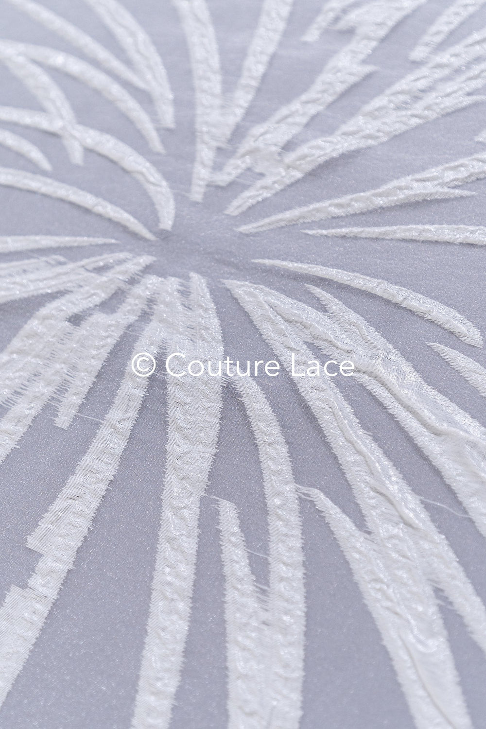 Tissu jacquard de mariée transparent avec grand motif floral 3D – Off-White // R-044