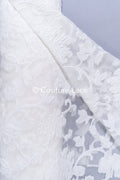 Tejido jacquard nupcial transparente con gran motivo floral 3D – Off-White // R-045
