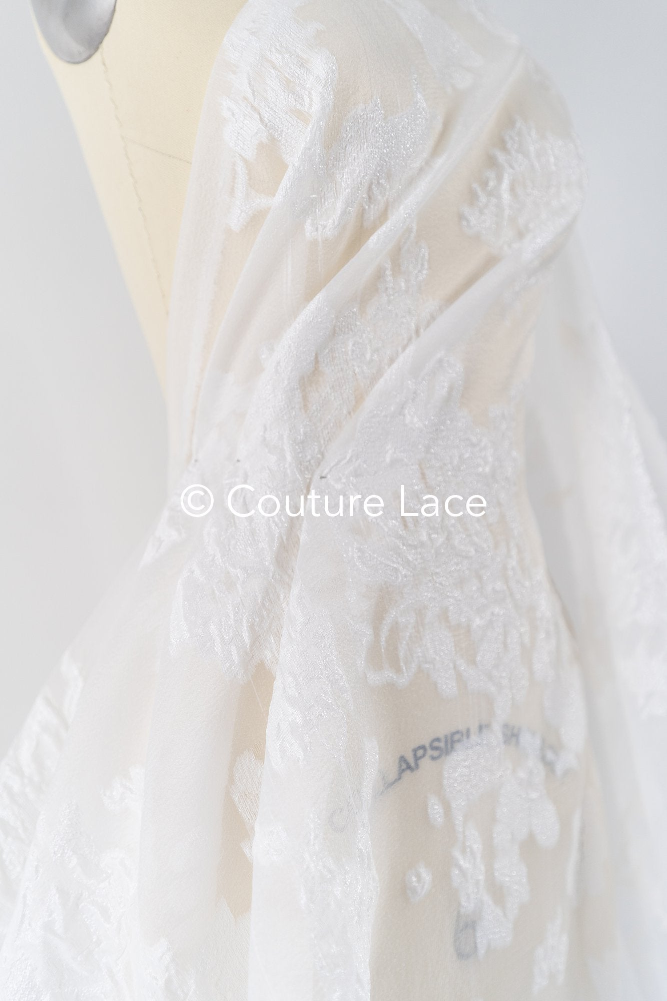 Transparenter Jacquard Brautstoff mit Blumenmuster – Off-White // R-046