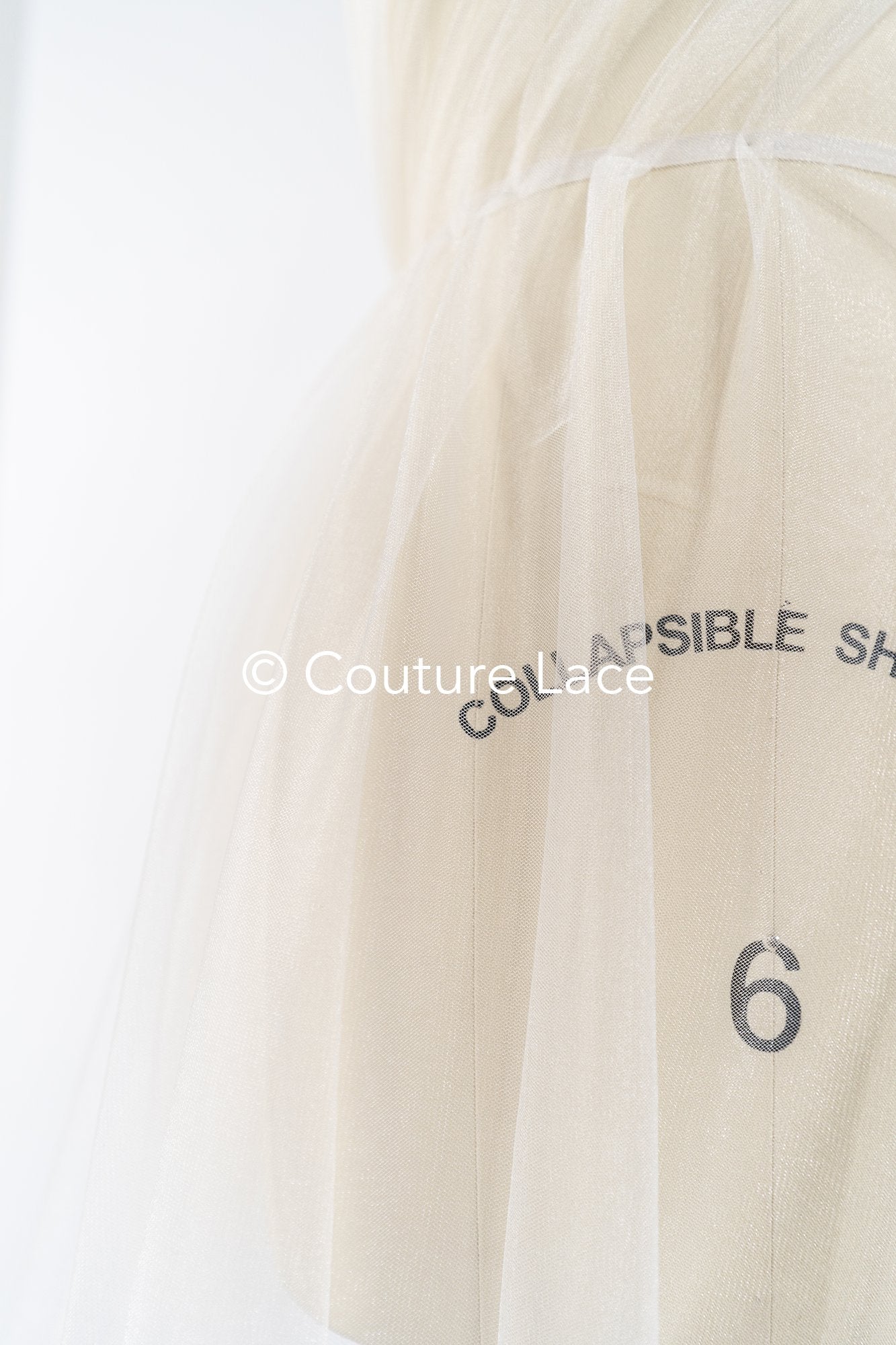 Tulle souple ultra-doux - ivoire-crème/ brillant - 160 cm de large // R-156-6-BALLEN