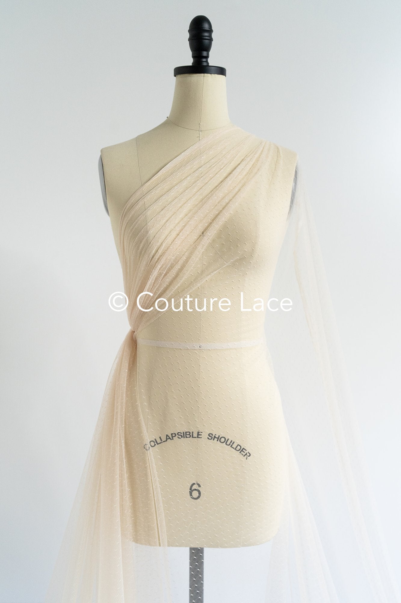 Tul con puntos súper suave – Champagner – 150 cm de ancho // R-170-6