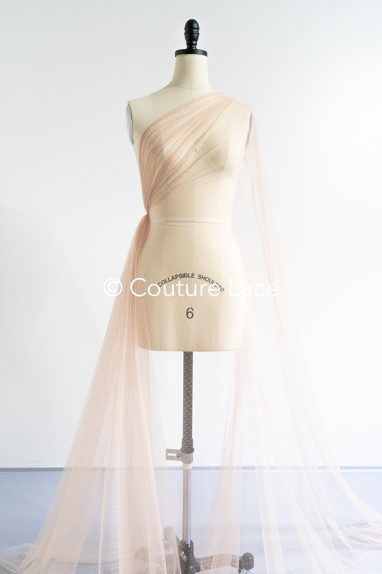 Tul con puntos súper suave – Nude – 150 cm de ancho // R-172-9