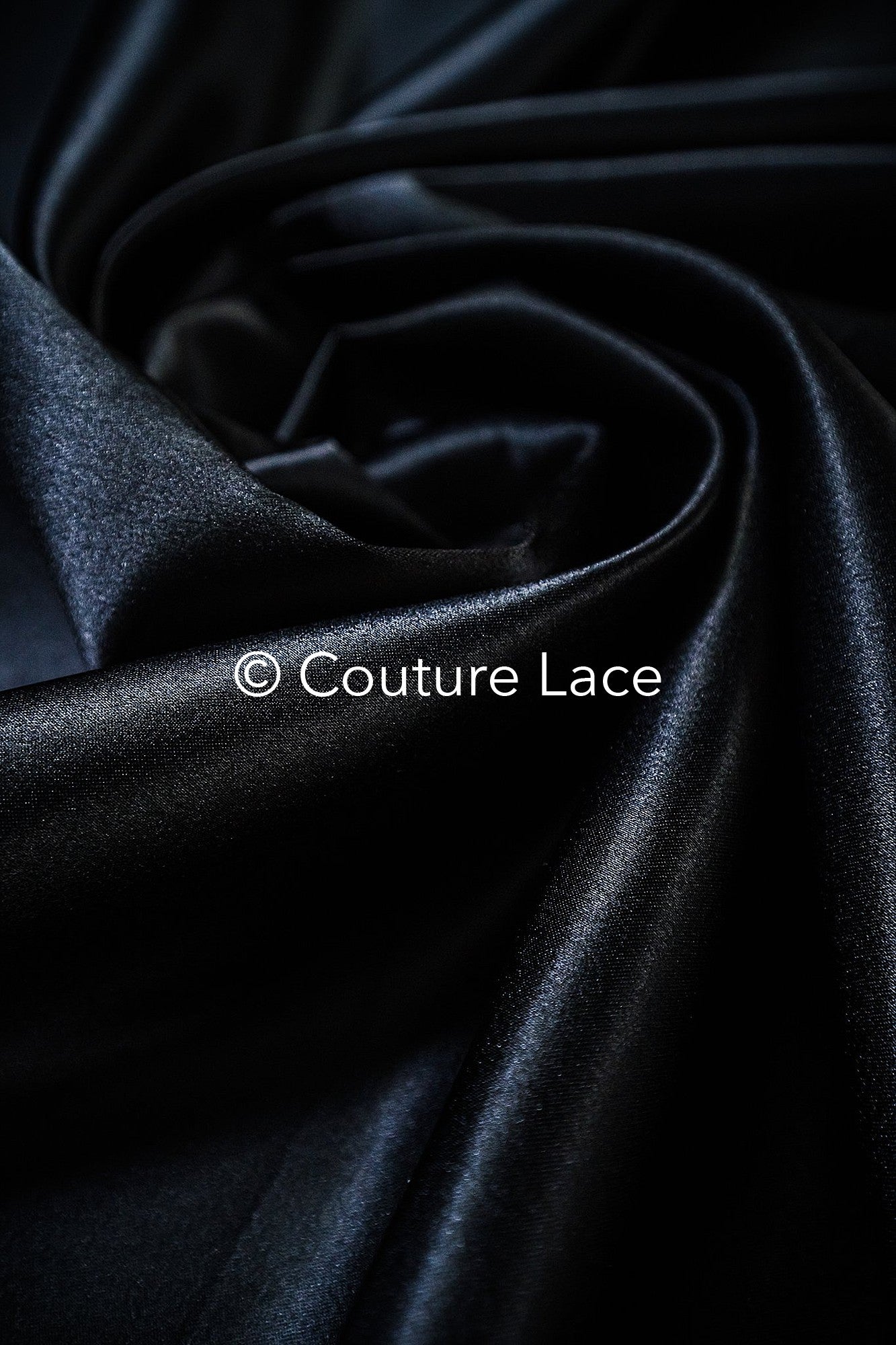 Edler schwarzer Stoff – Seiden-glatter Glanz für Prinzessinnen Kleider, Abendroben und Dekoration // R-069