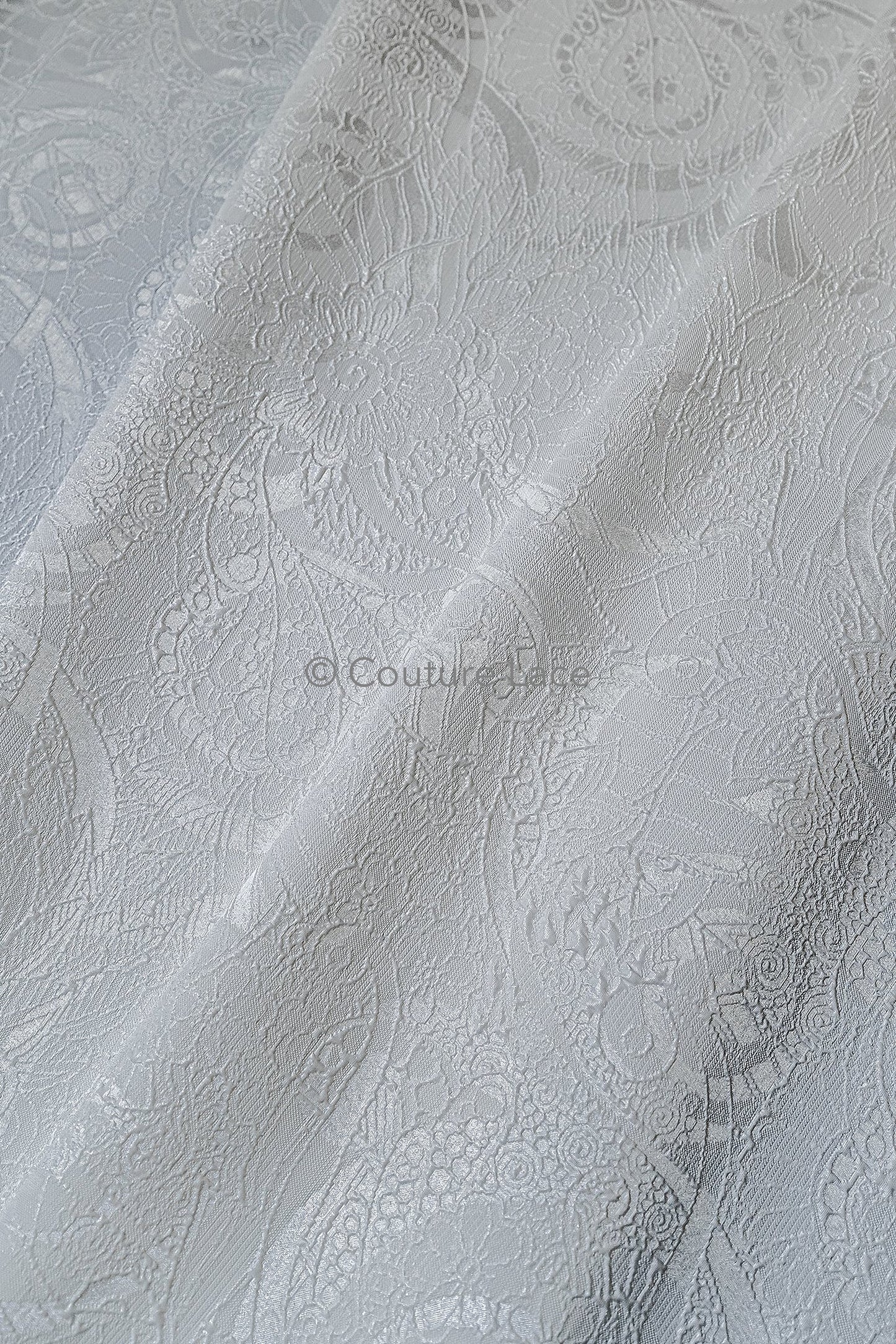 Luxus Jacquard Brautstoff mit floralem Paisley-Muster – Off-White, edler Satin Jacquard // R-076