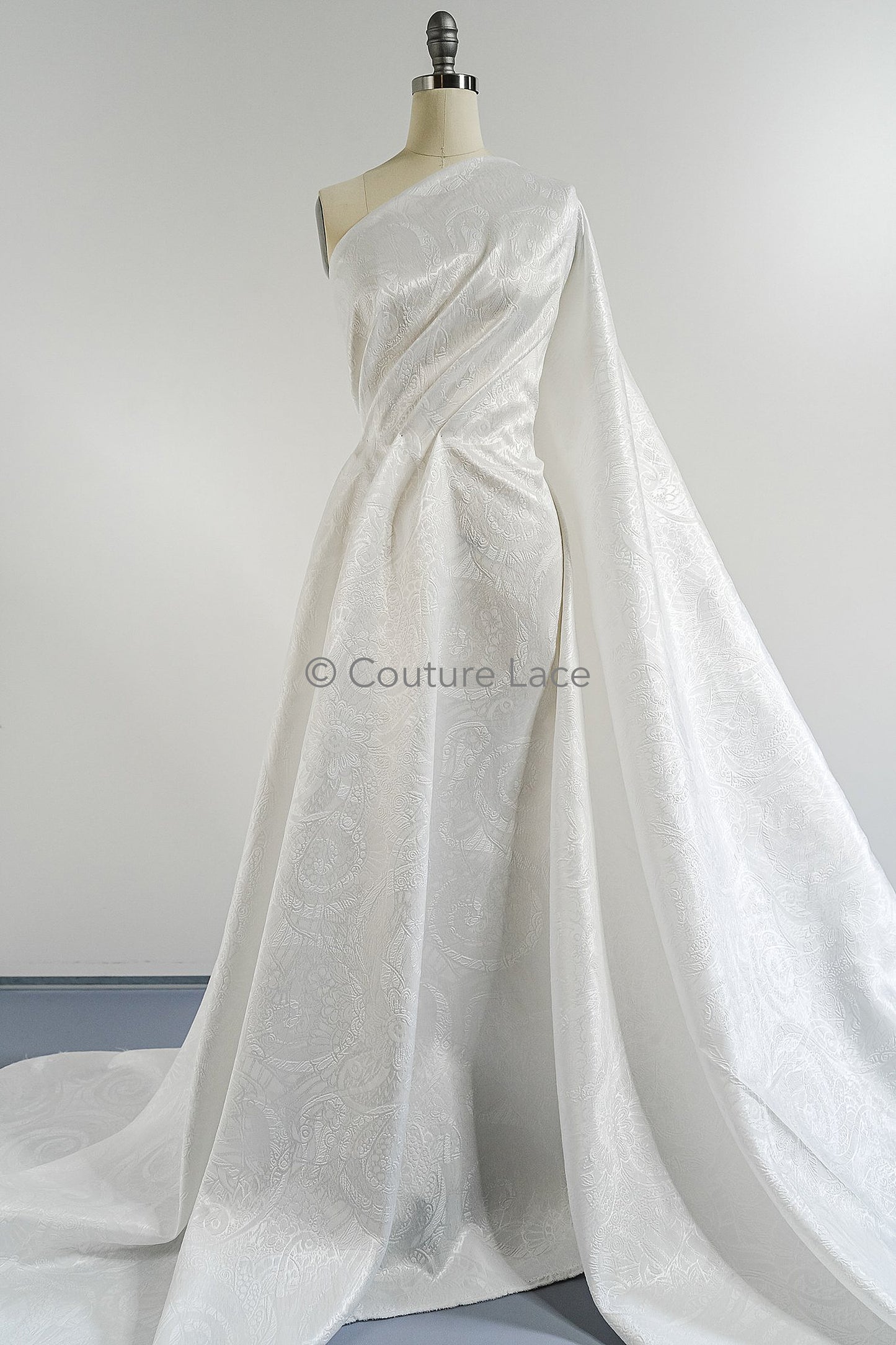 Luxus Jacquard Brautstoff mit floralem Paisley-Muster – Off-White, edler Satin Jacquard // R-076